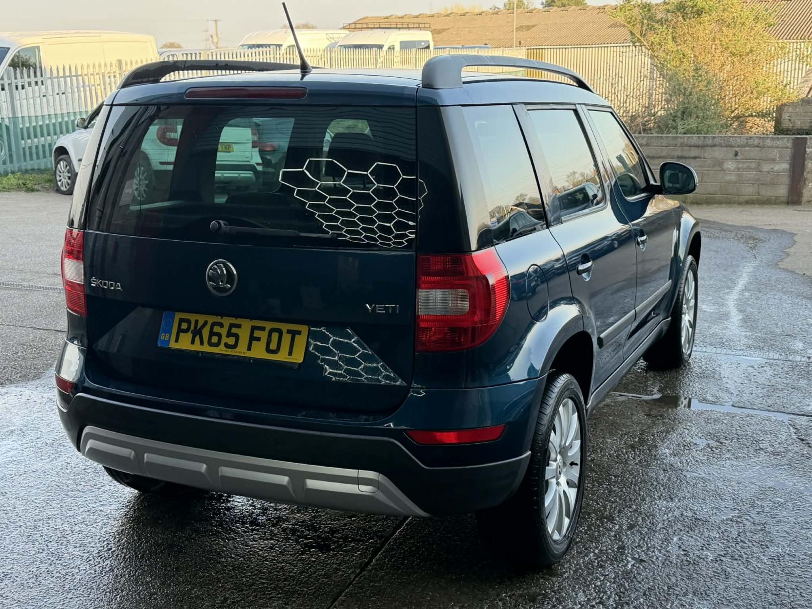 Skoda Yeti 1.2 TSI SE Outdoor 5dr Petrol DSG Euro 6 (s/s) (110 ps)