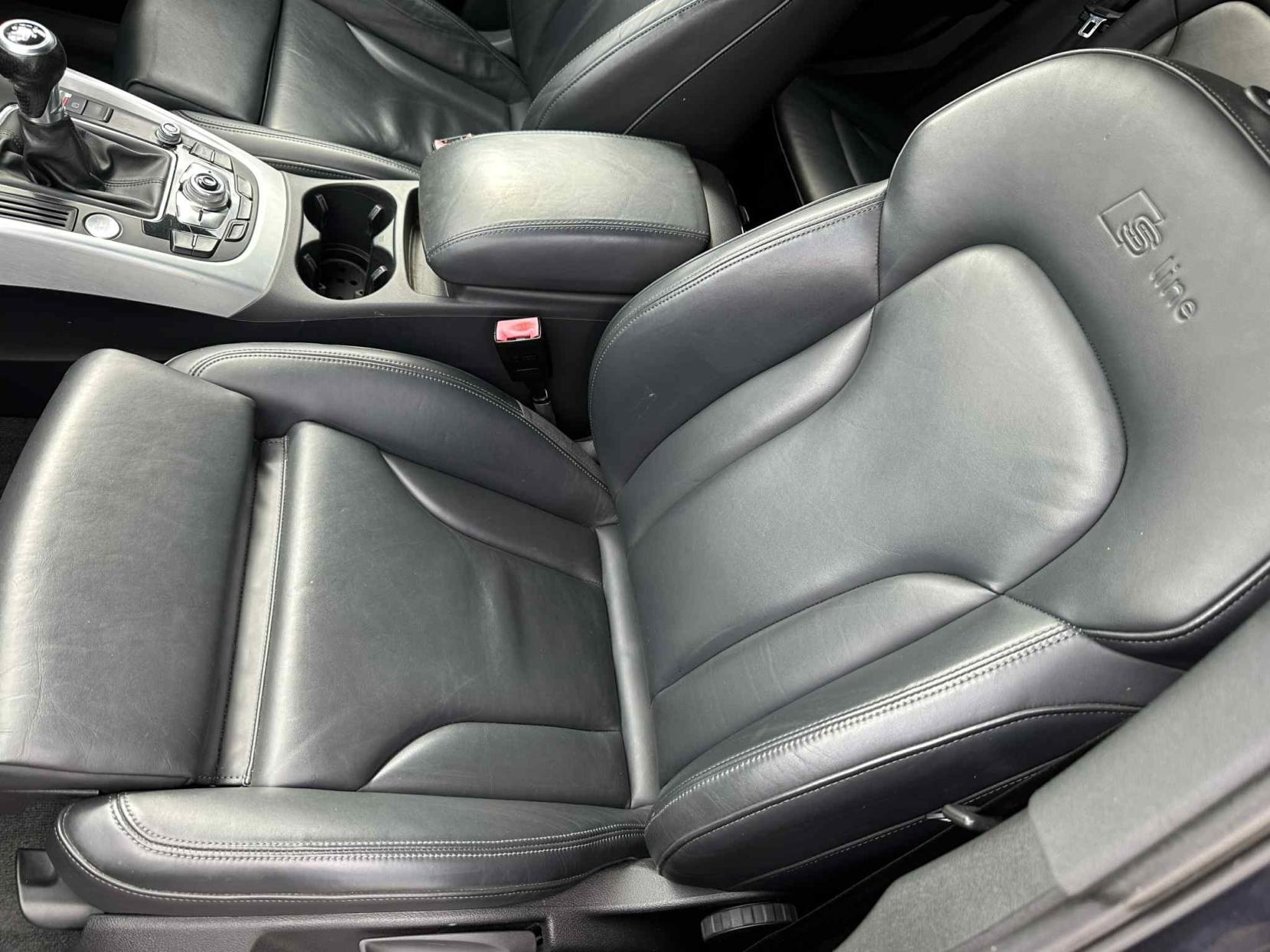 Audi Q5 2.0 TDI S line Plus SUV 5dr Diesel Manual quattro Euro 5 (s/s) (150 ps)