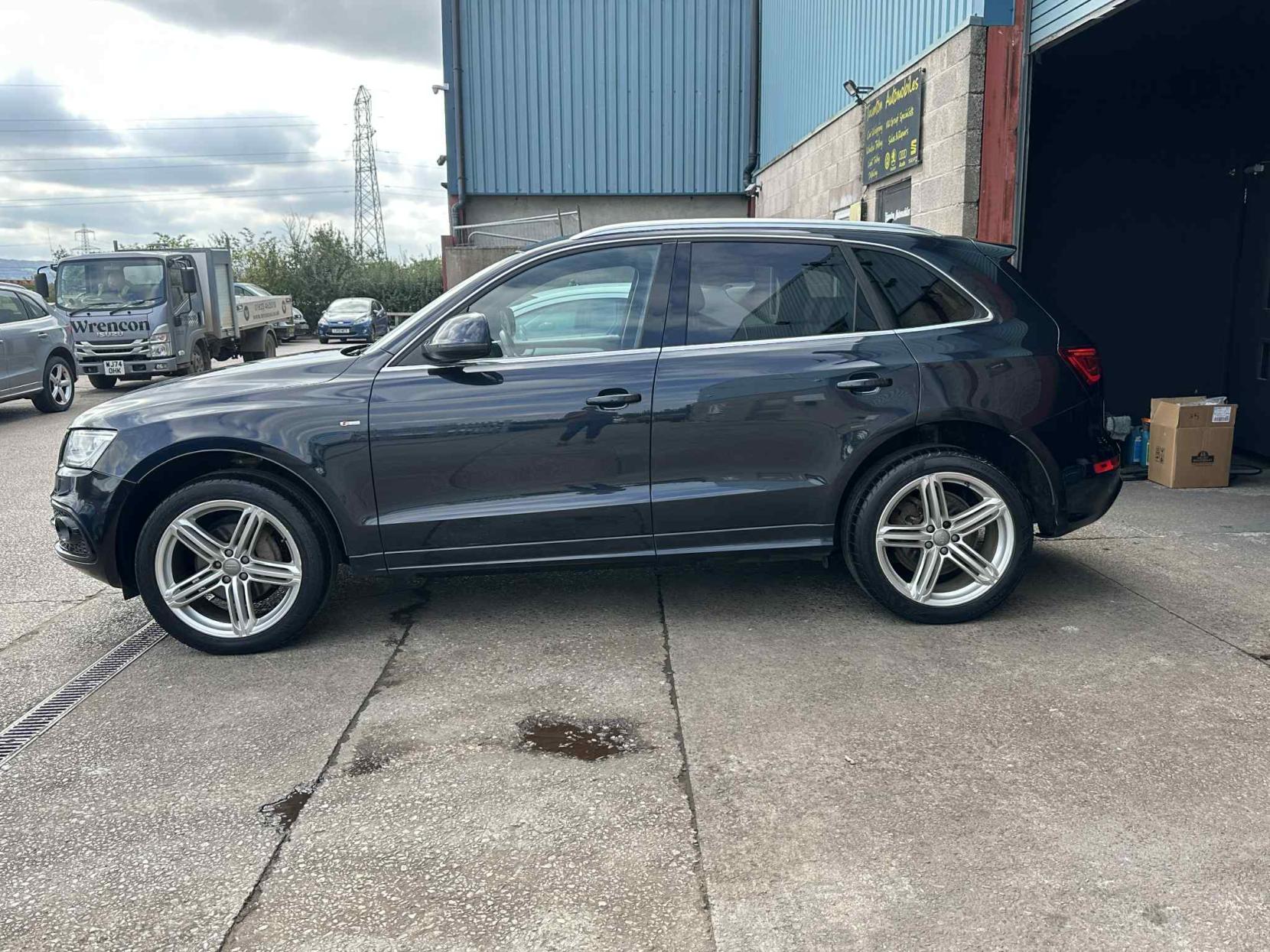 Audi Q5 2.0 TDI S line Plus SUV 5dr Diesel Manual quattro Euro 5 (s/s) (150 ps)