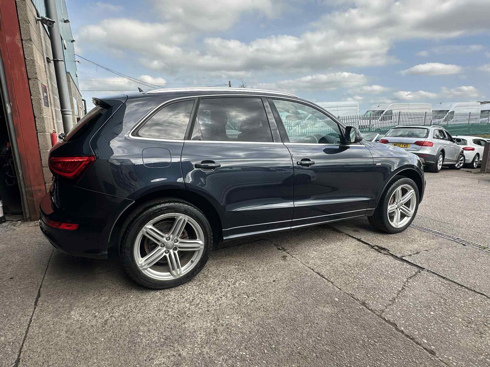 Audi Q5 2.0 TDI S line Plus SUV 5dr Diesel Manual quattro Euro 5 (s/s) (150 ps)