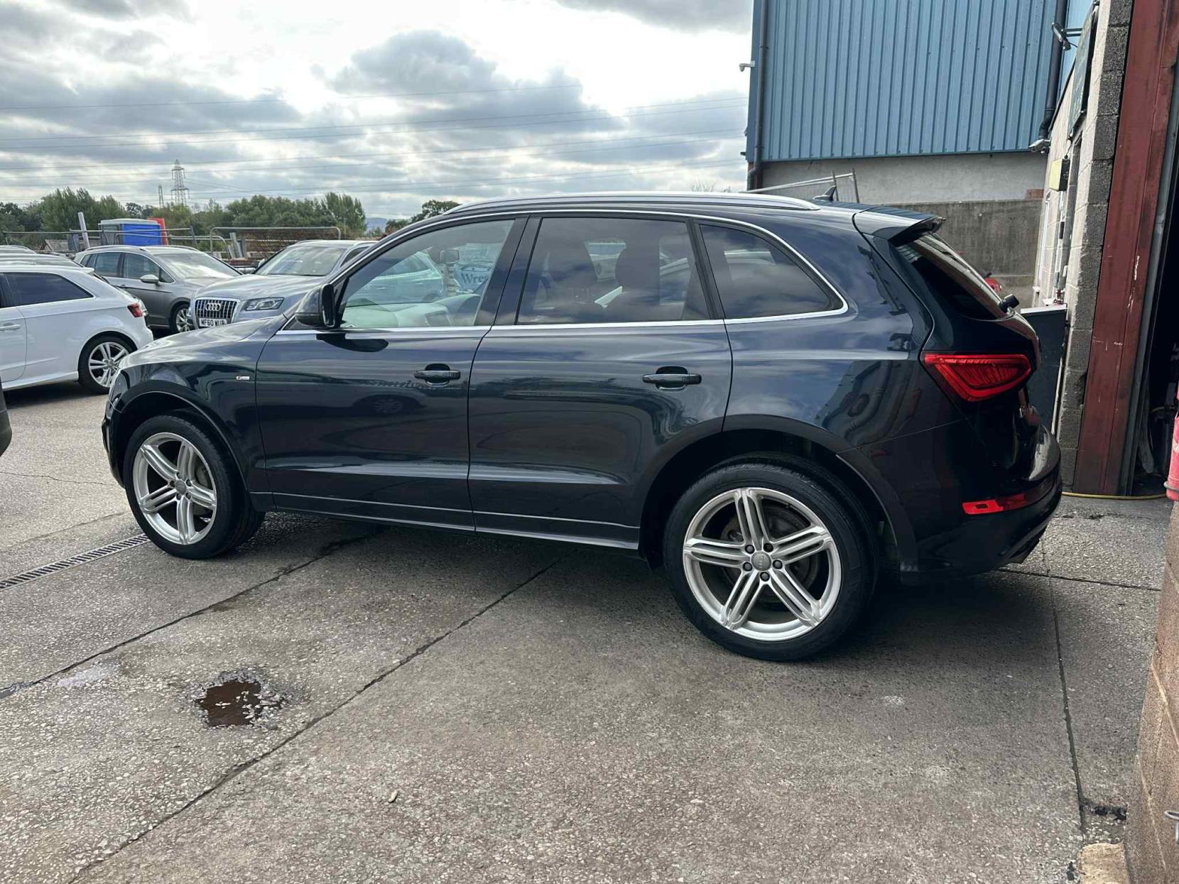 Audi Q5 2.0 TDI S line Plus SUV 5dr Diesel Manual quattro Euro 5 (s/s) (150 ps)