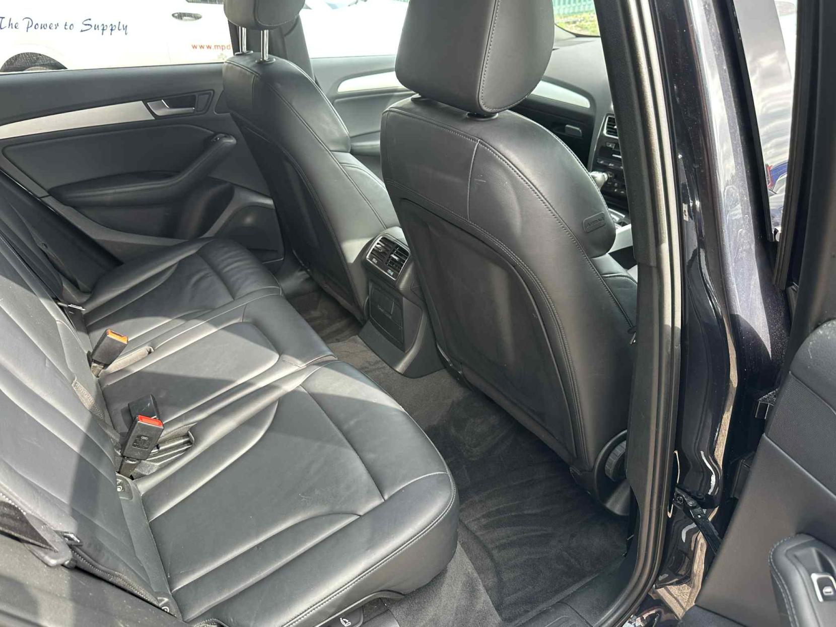 Audi Q5 2.0 TDI S line Plus SUV 5dr Diesel Manual quattro Euro 5 (s/s) (150 ps)