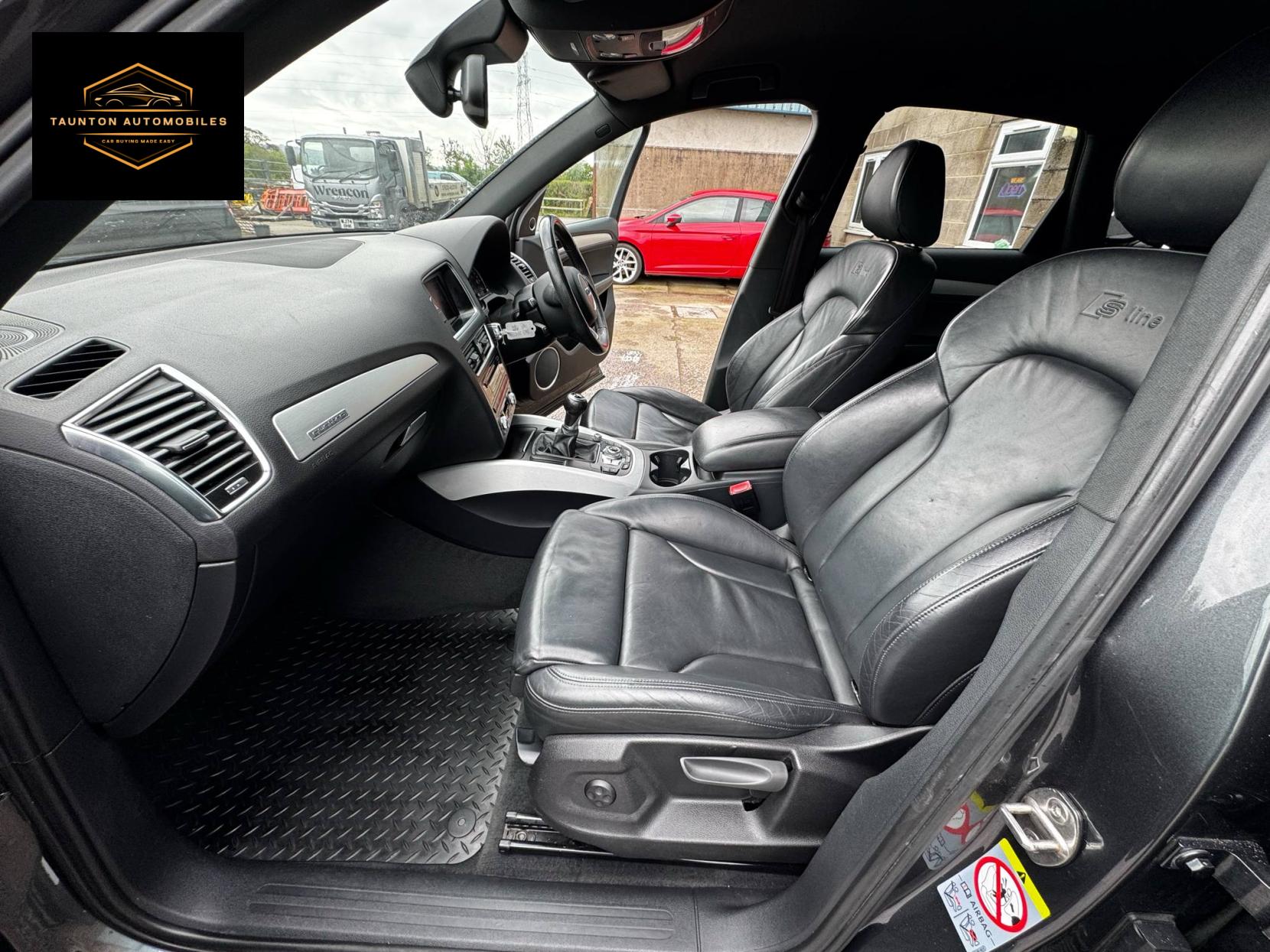 Audi Q5 2.0 TDI S line Plus SUV 5dr Diesel Manual quattro Euro 5 (s/s) (143 ps)