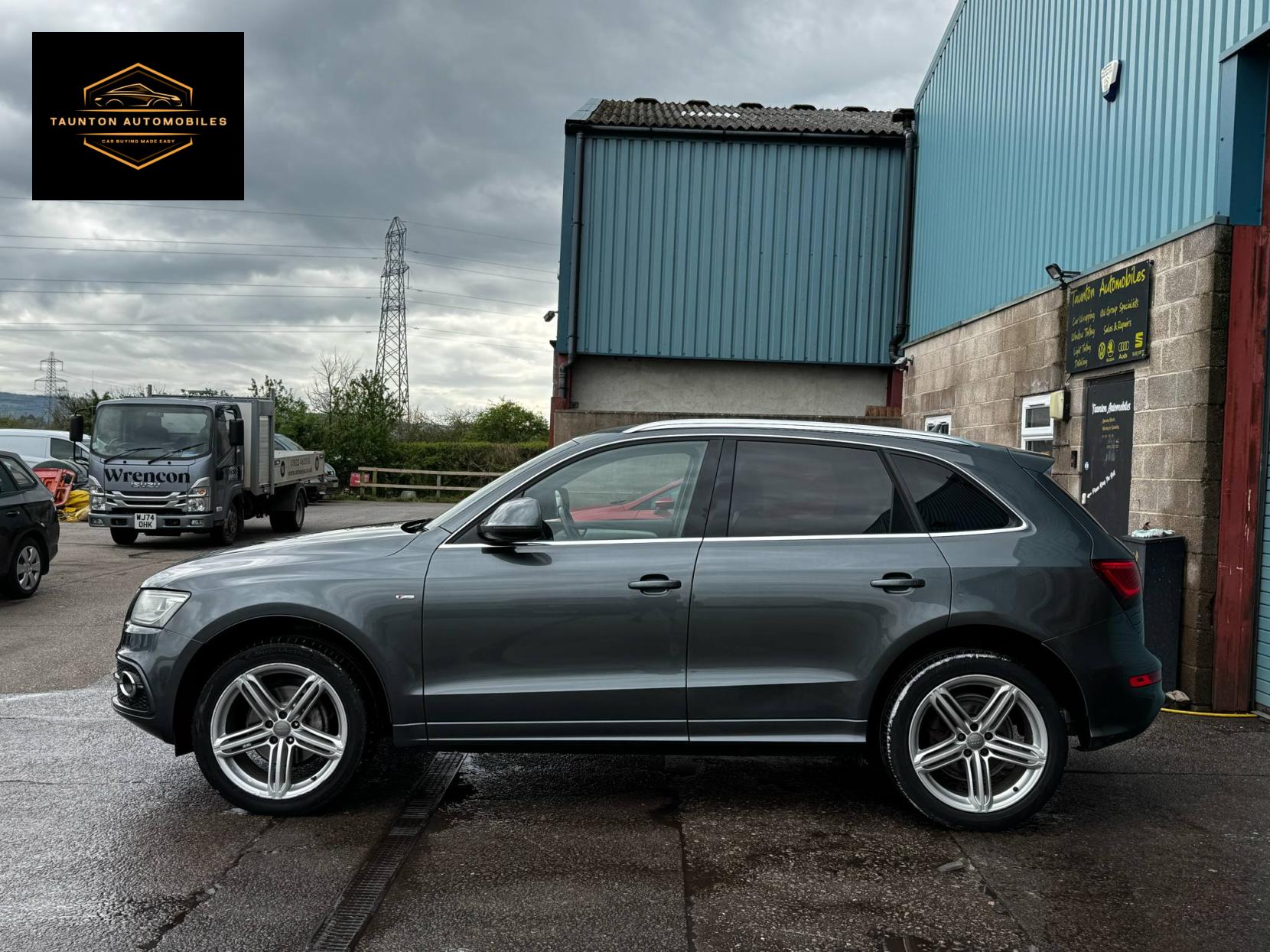 Audi Q5 2.0 TDI S line Plus SUV 5dr Diesel Manual quattro Euro 5 (s/s) (143 ps)