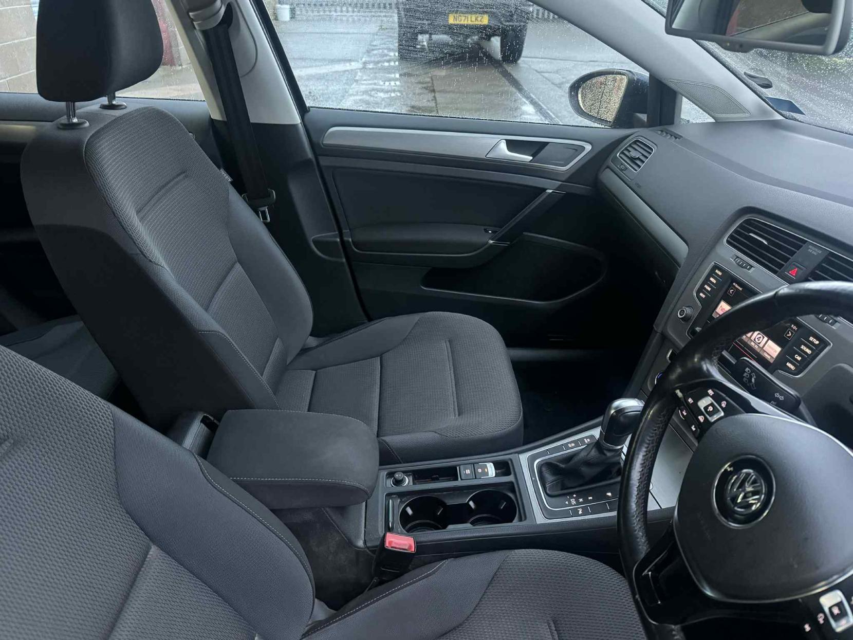 Volkswagen Golf 2.0 TDI BlueMotion Tech SE Estate 5dr Diesel DSG Euro 5 (s/s) (150 ps)