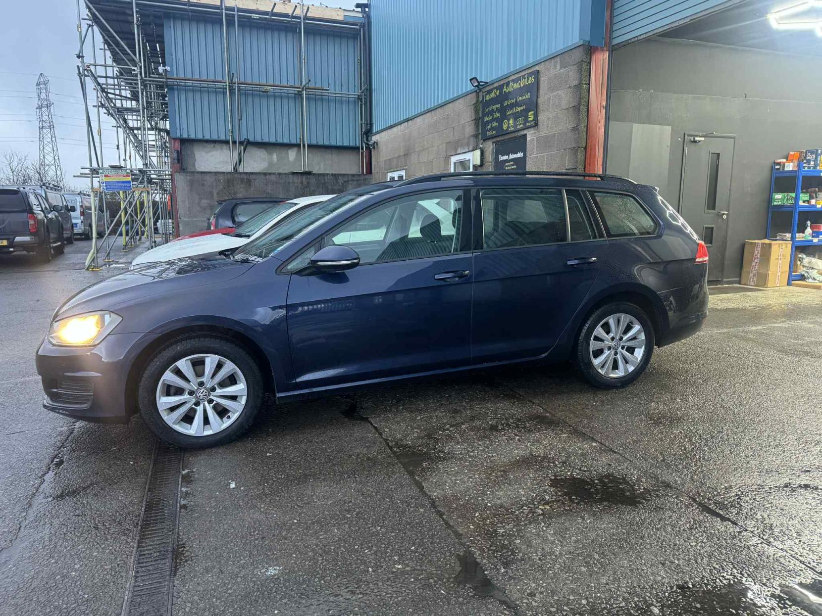 Volkswagen Golf 2.0 TDI BlueMotion Tech SE Estate 5dr Diesel DSG Euro 5 (s/s) (150 ps)