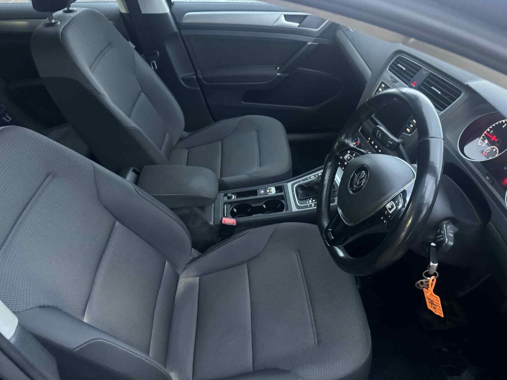 Volkswagen Golf 2.0 TDI BlueMotion Tech SE Estate 5dr Diesel DSG Euro 5 (s/s) (150 ps)