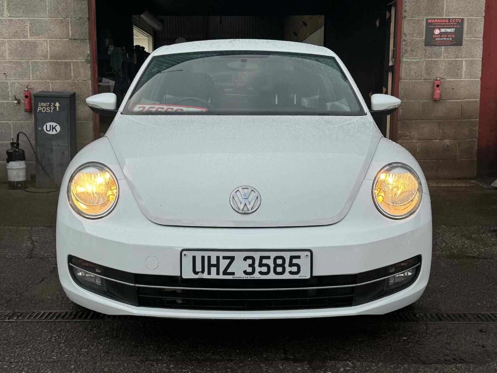 Volkswagen Beetle 2.0 TDI BlueMotion Tech Design Hatchback 3dr Diesel Manual Euro 6 (s/s) (110 ps)