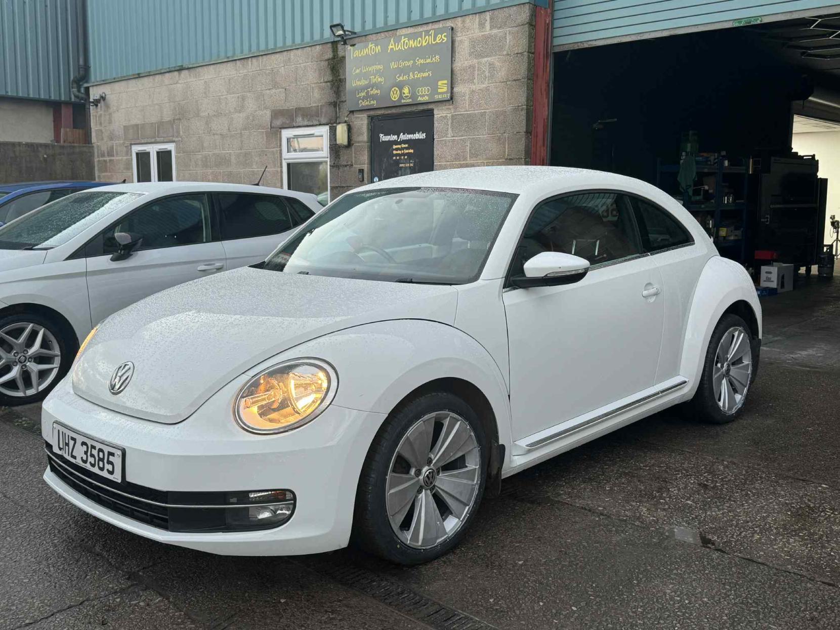 Volkswagen Beetle 2.0 TDI BlueMotion Tech Design Hatchback 3dr Diesel Manual Euro 6 (s/s) (110 ps)