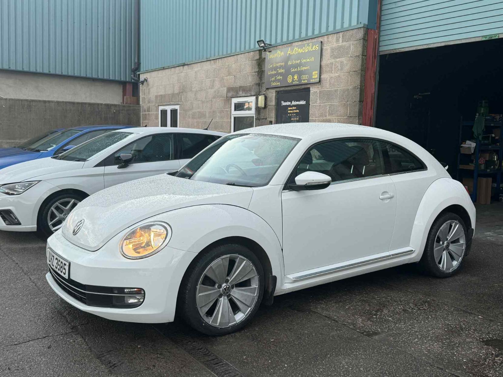 Volkswagen Beetle 2.0 TDI BlueMotion Tech Design Hatchback 3dr Diesel Manual Euro 6 (s/s) (110 ps)