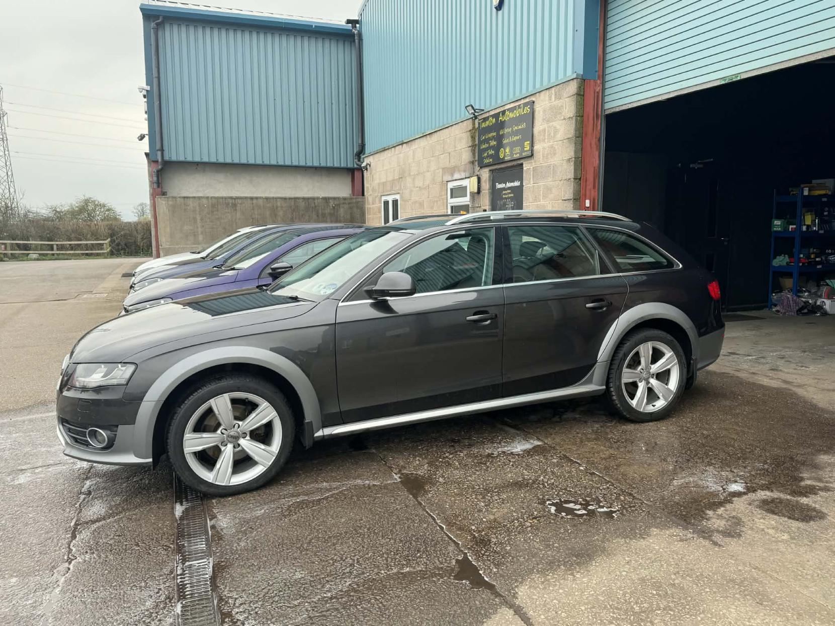 Audi A4 Allroad 2.0 TDI Estate 5dr Diesel Manual quattro Euro 5 (s/s) (170 ps)