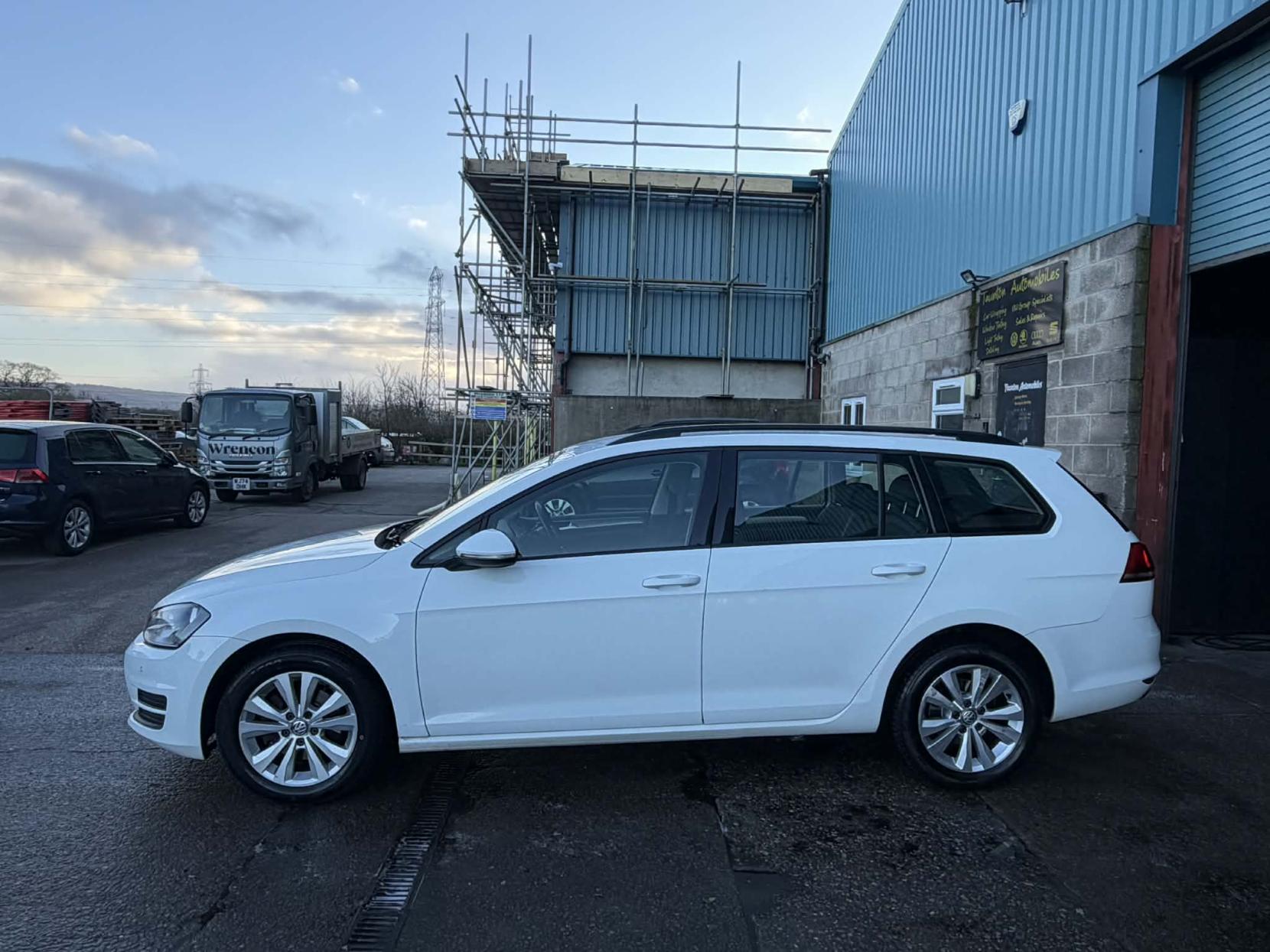 Volkswagen Golf 1.6 TDI BlueMotion Tech SE Estate 5dr Diesel Manual Euro 6 (s/s) (110 ps)