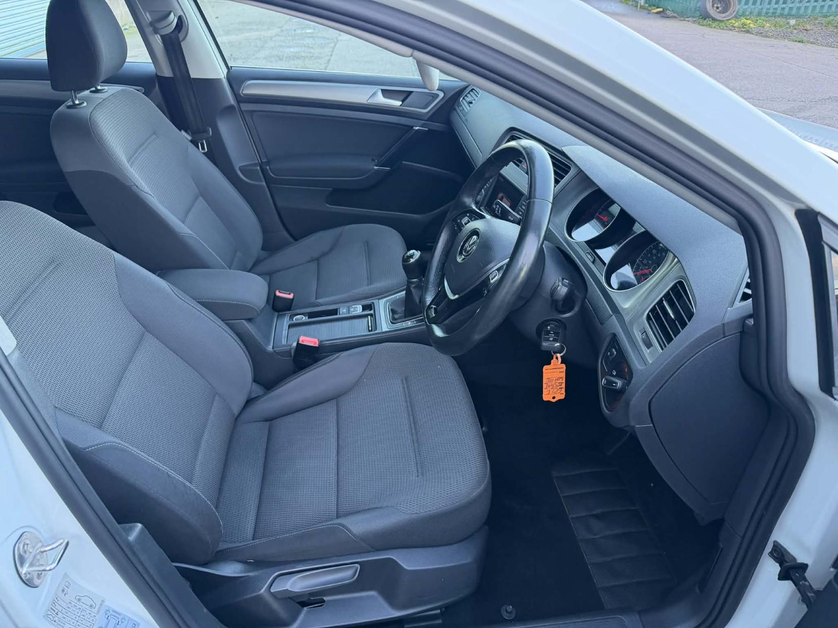 Volkswagen Golf 1.6 TDI BlueMotion Tech SE Estate 5dr Diesel Manual Euro 6 (s/s) (110 ps)