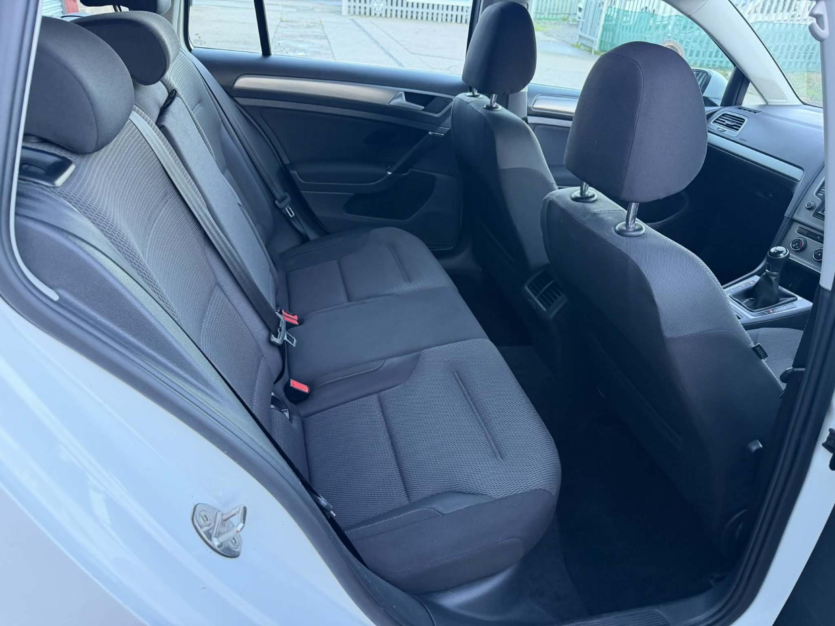 Volkswagen Golf 1.6 TDI BlueMotion Tech SE Estate 5dr Diesel Manual Euro 6 (s/s) (110 ps)