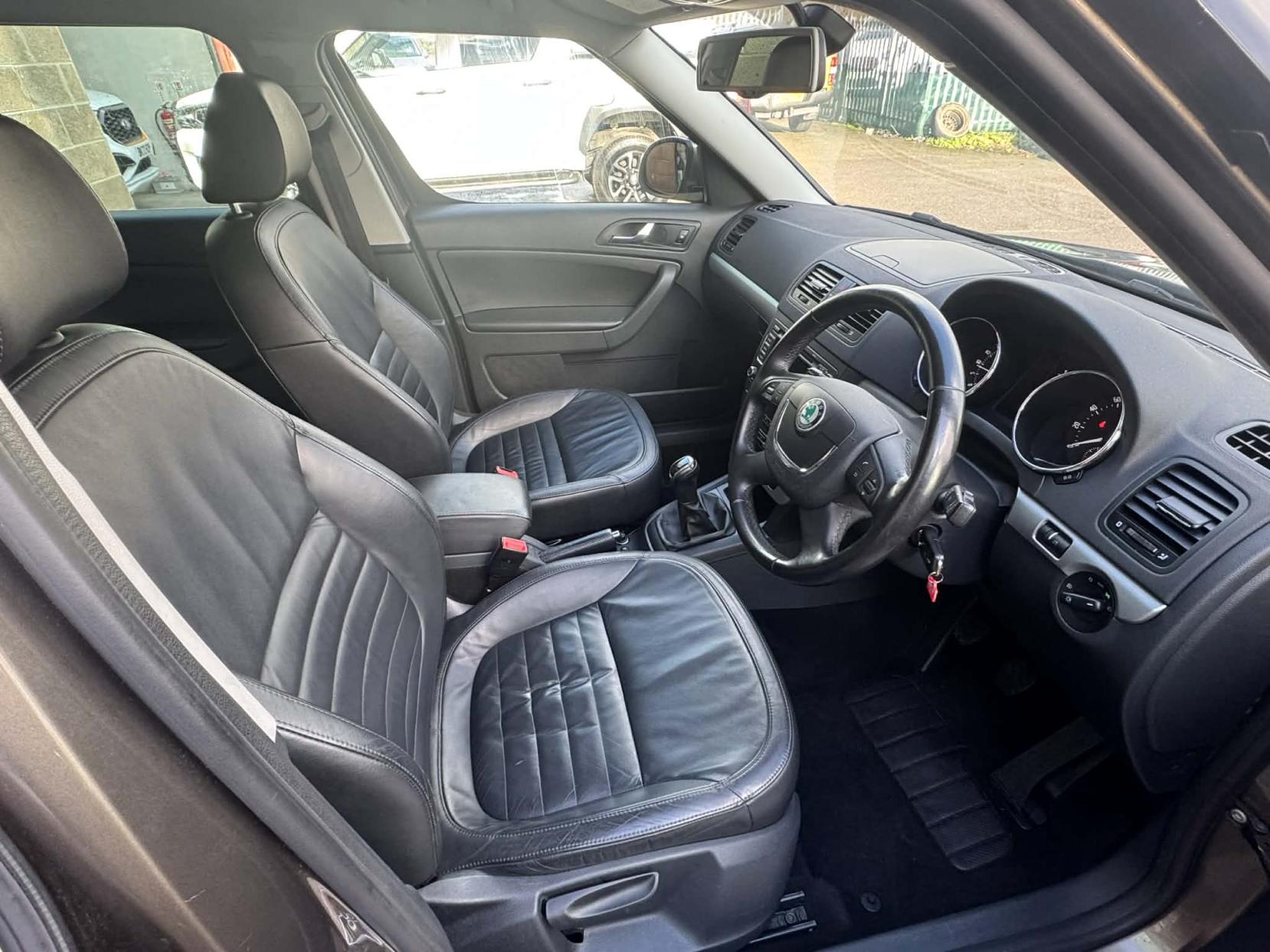 Skoda Yeti 2.0 TDI Elegance SUV 5dr Diesel Manual Euro 5 (110 ps)