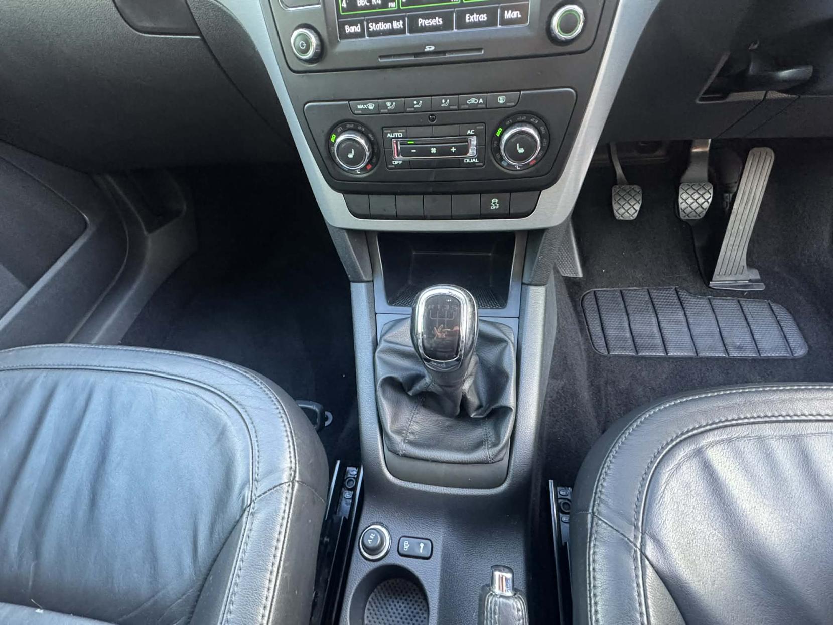 Skoda Yeti 2.0 TDI Elegance SUV 5dr Diesel Manual Euro 5 (110 ps)