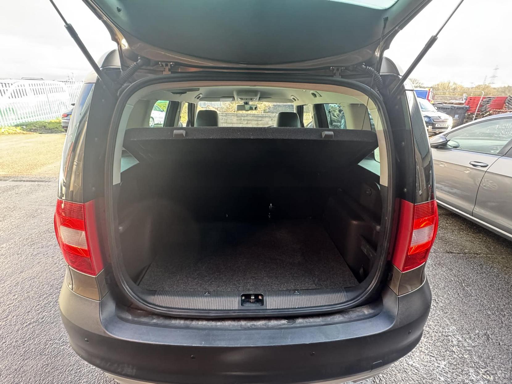 Skoda Yeti 2.0 TDI Elegance SUV 5dr Diesel Manual Euro 5 (110 ps)