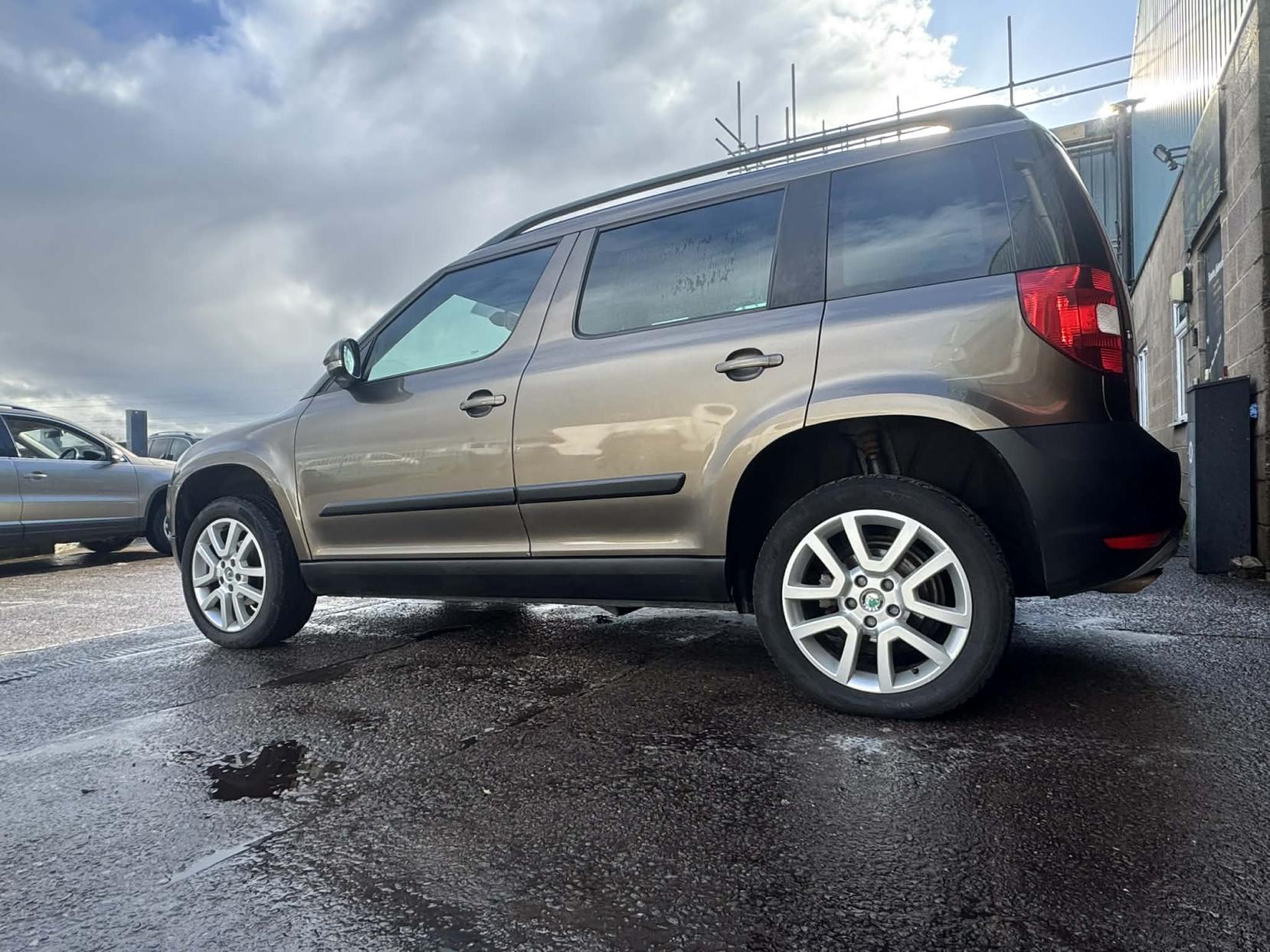 Skoda Yeti 2.0 TDI Elegance SUV 5dr Diesel Manual Euro 5 (110 ps)