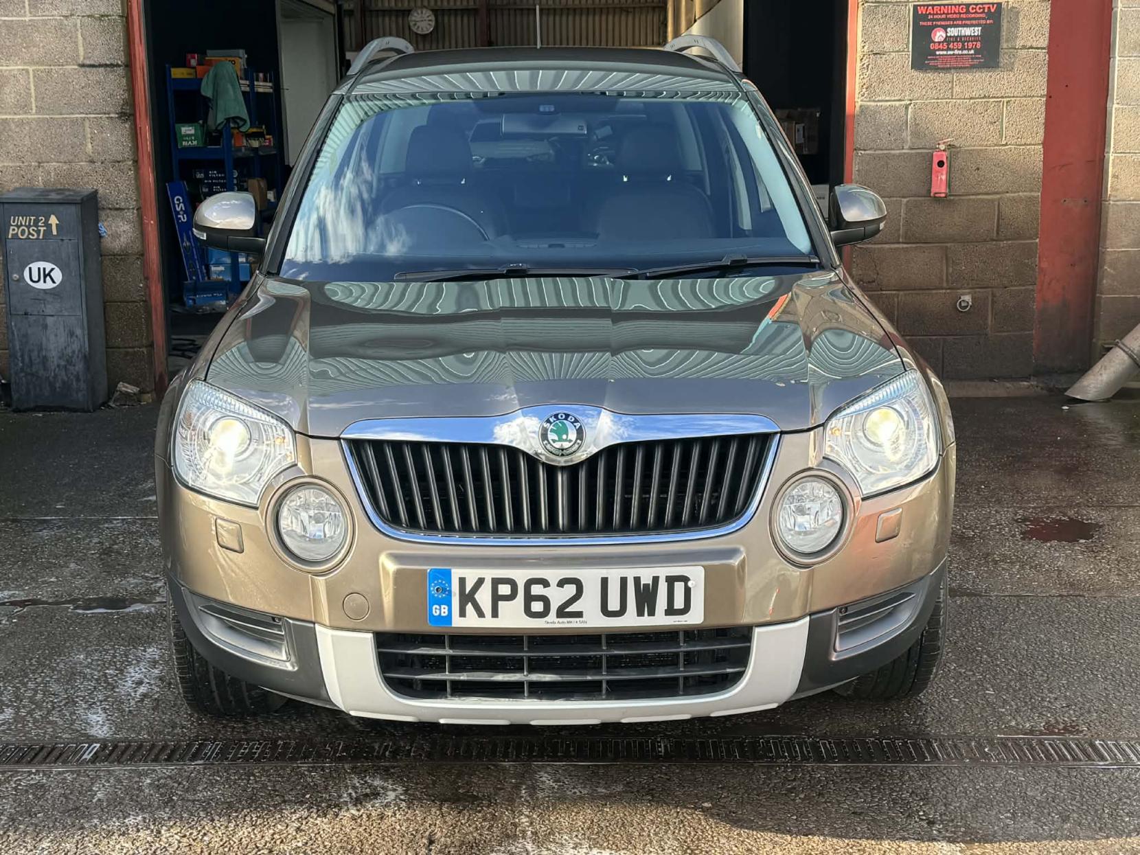 Skoda Yeti 2.0 TDI Elegance SUV 5dr Diesel Manual Euro 5 (110 ps)