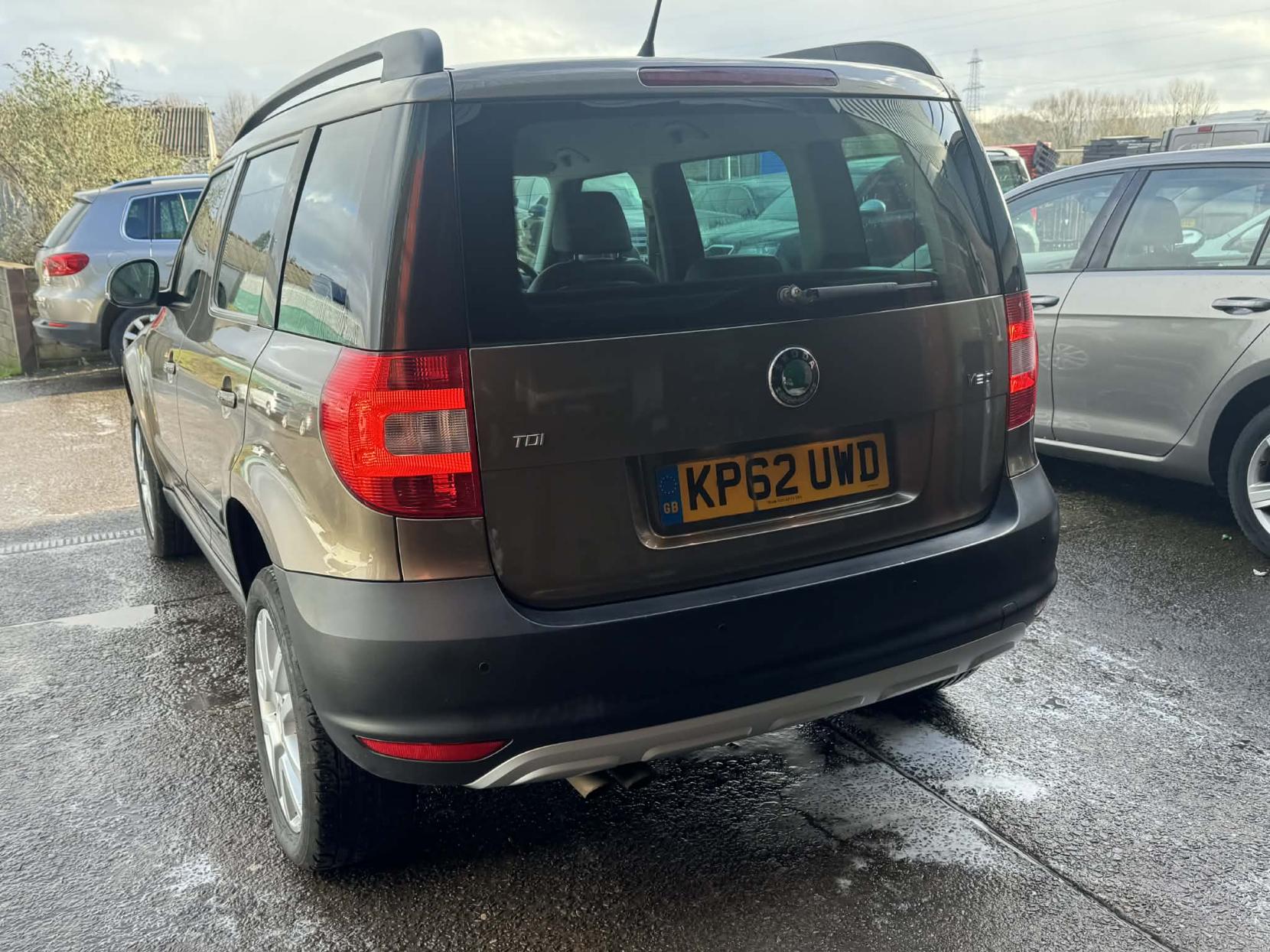 Skoda Yeti 2.0 TDI Elegance SUV 5dr Diesel Manual Euro 5 (110 ps)