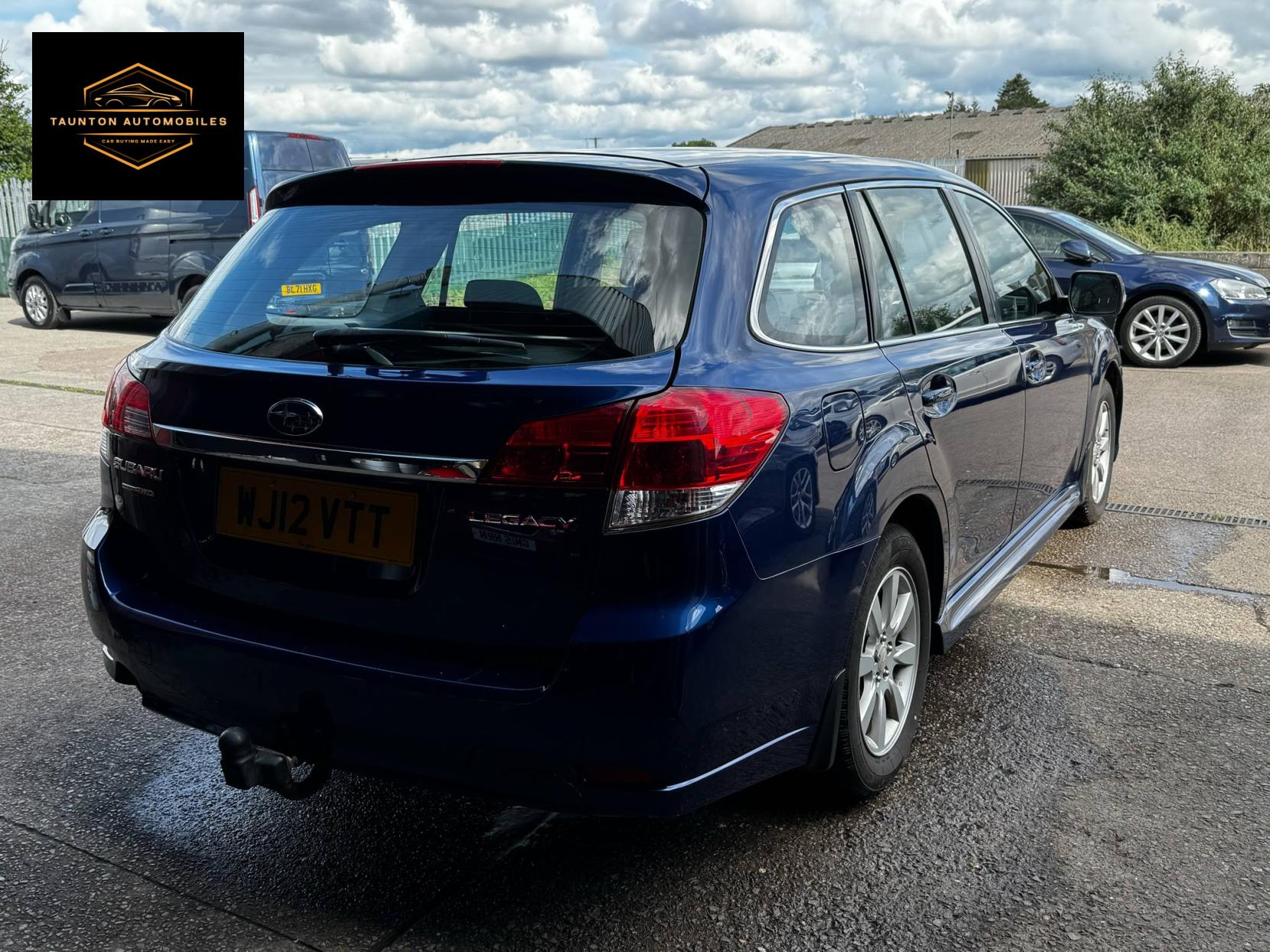 Subaru Legacy 2.0 ES Sport Tourer 5dr Petrol Manual 4WD Euro 5 (SNav) (150 ps)