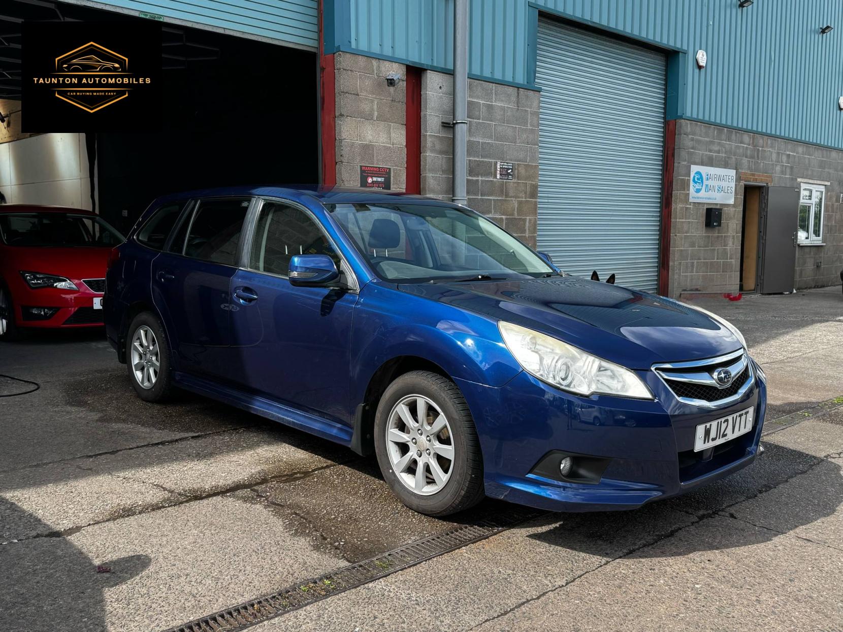 Subaru Legacy 2.0 ES Sport Tourer 5dr Petrol Manual 4WD Euro 5 (SNav) (150 ps)