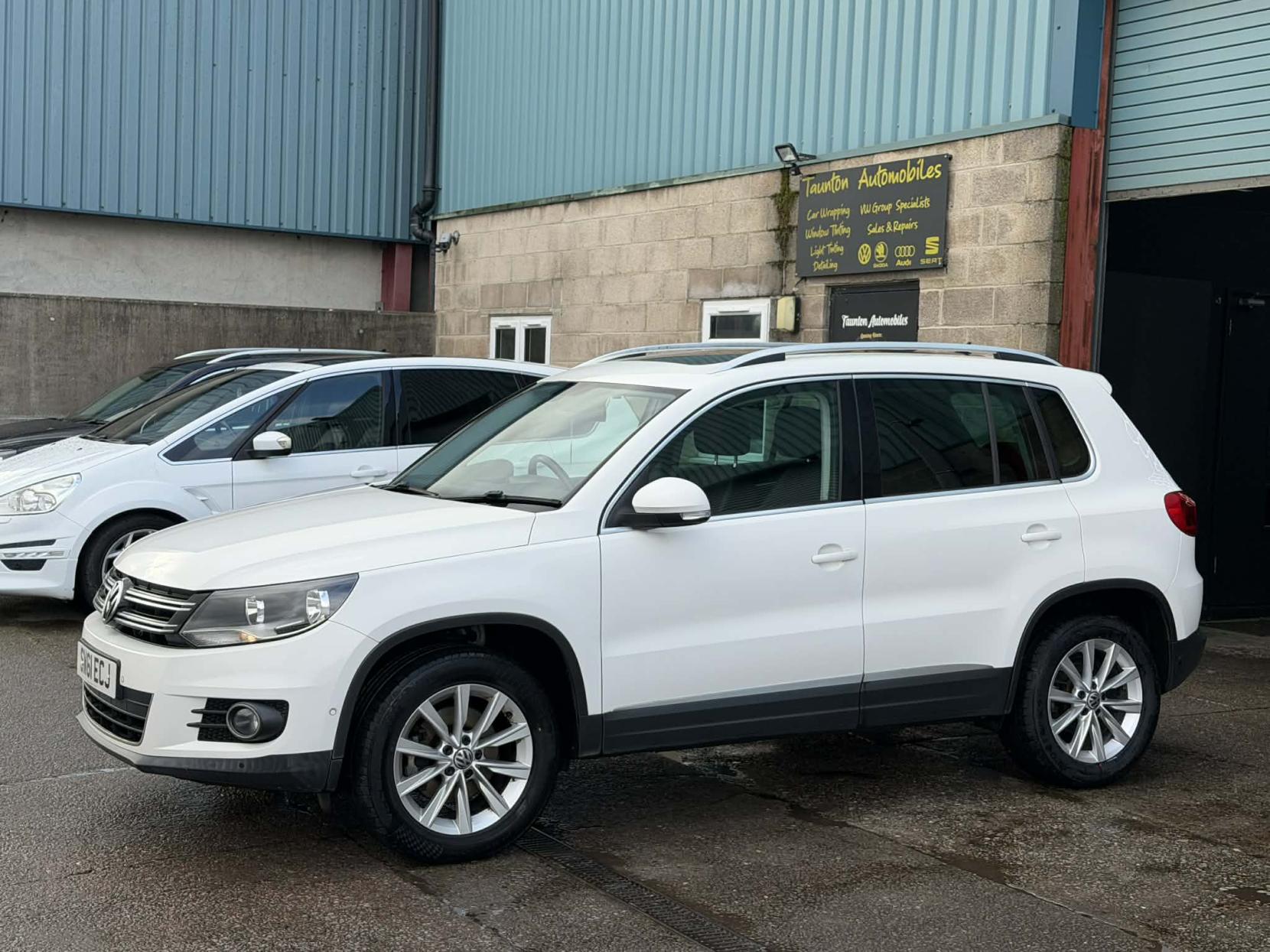 Volkswagen Tiguan 2.0 TDI BlueMotion Tech SE SUV 5dr Diesel DSG 4WD Euro 5 (s/s) (140 ps)