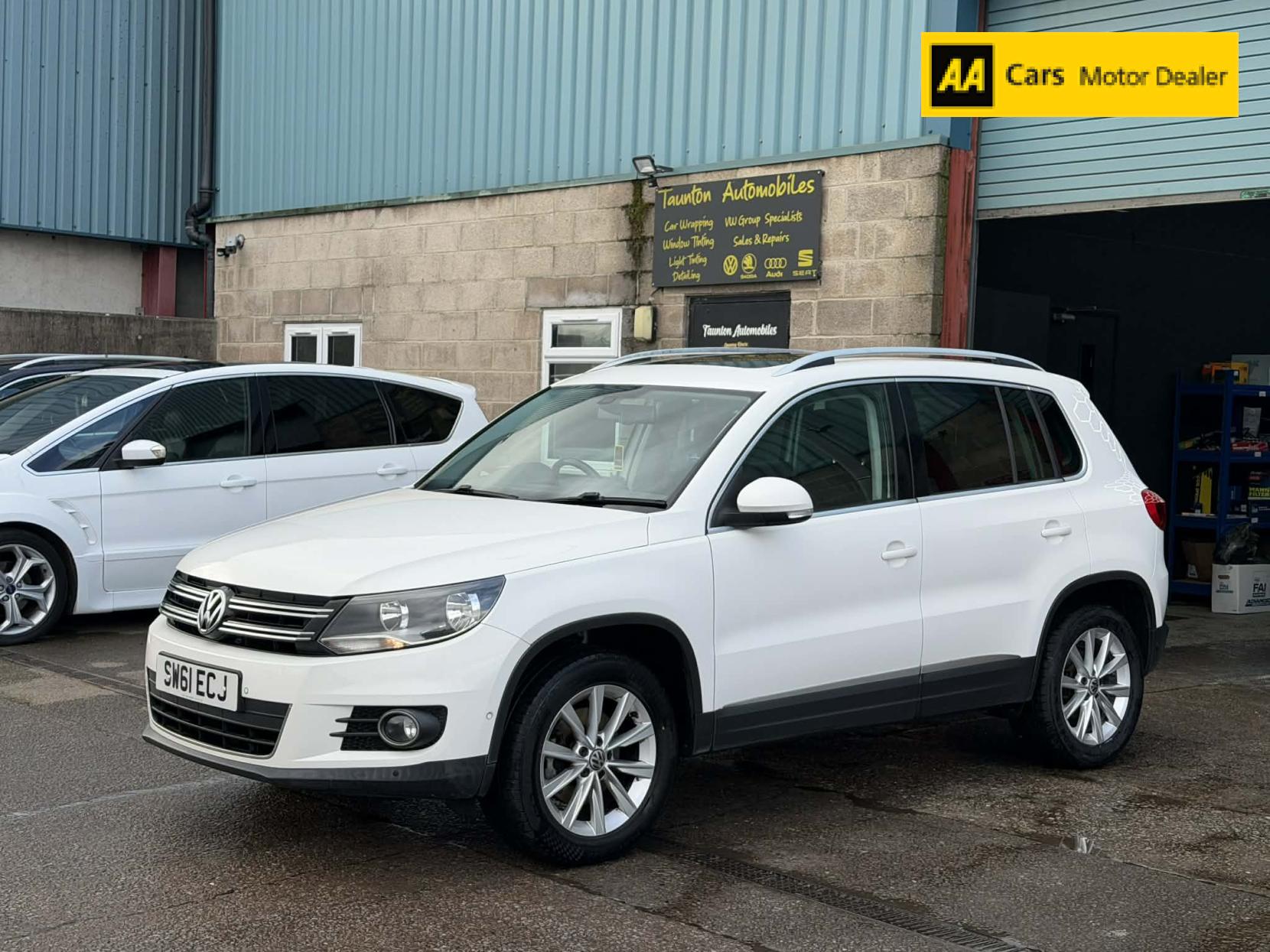 Volkswagen Tiguan 2.0 TDI BlueMotion Tech SE SUV 5dr Diesel DSG 4WD Euro 5 (s/s) (140 ps)