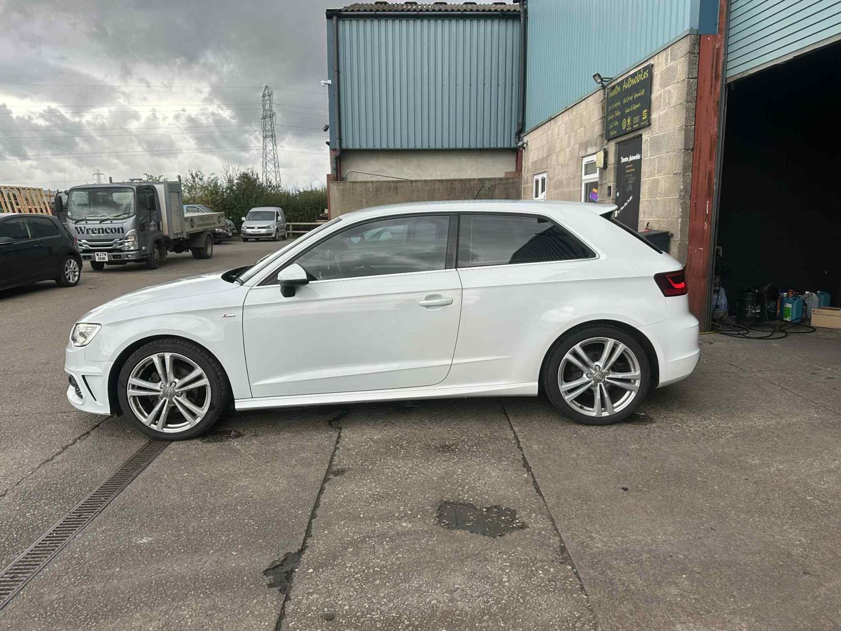 Audi A3 1.4 TFSI S line Hatchback 3dr Petrol Manual Euro 5 (s/s) (122 ps)