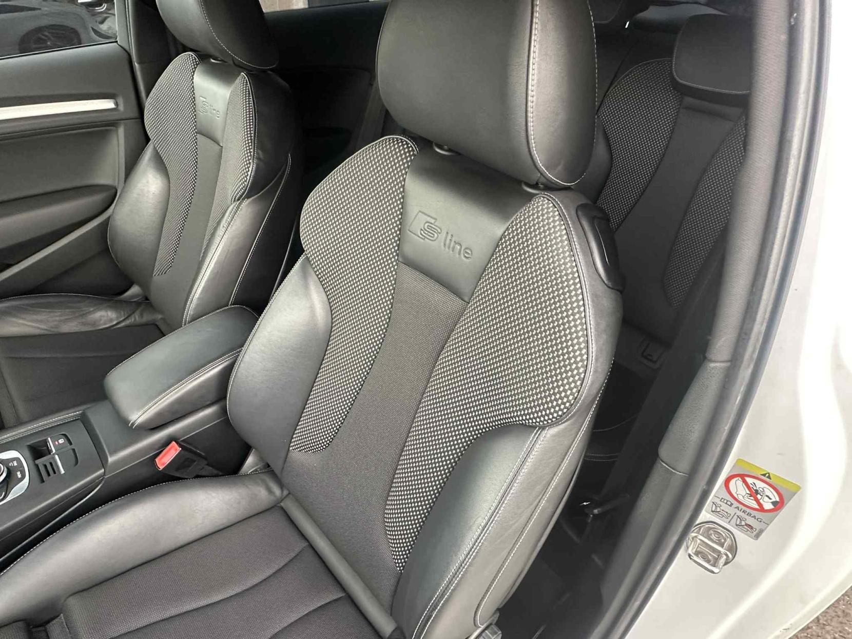 Audi A3 1.4 TFSI S line Hatchback 3dr Petrol Manual Euro 5 (s/s) (122 ps)