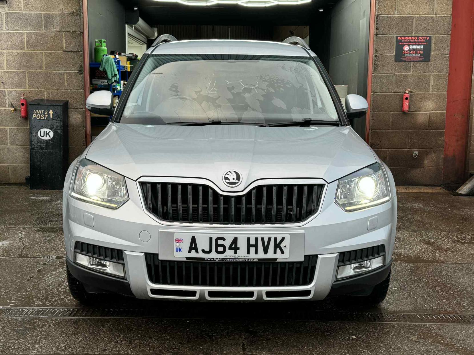 Skoda Yeti 2.0 TDI Elegance Outdoor 5dr Diesel Manual 4WD Euro 5 (140 ps)