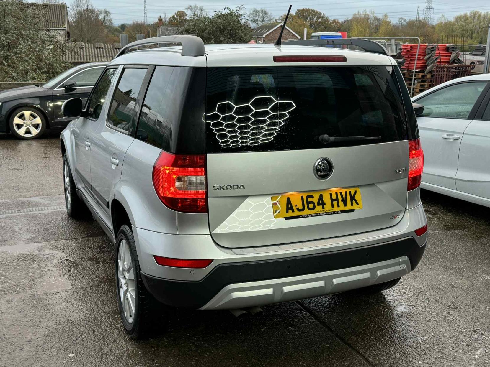 Skoda Yeti 2.0 TDI Elegance Outdoor 5dr Diesel Manual 4WD Euro 5 (140 ps)