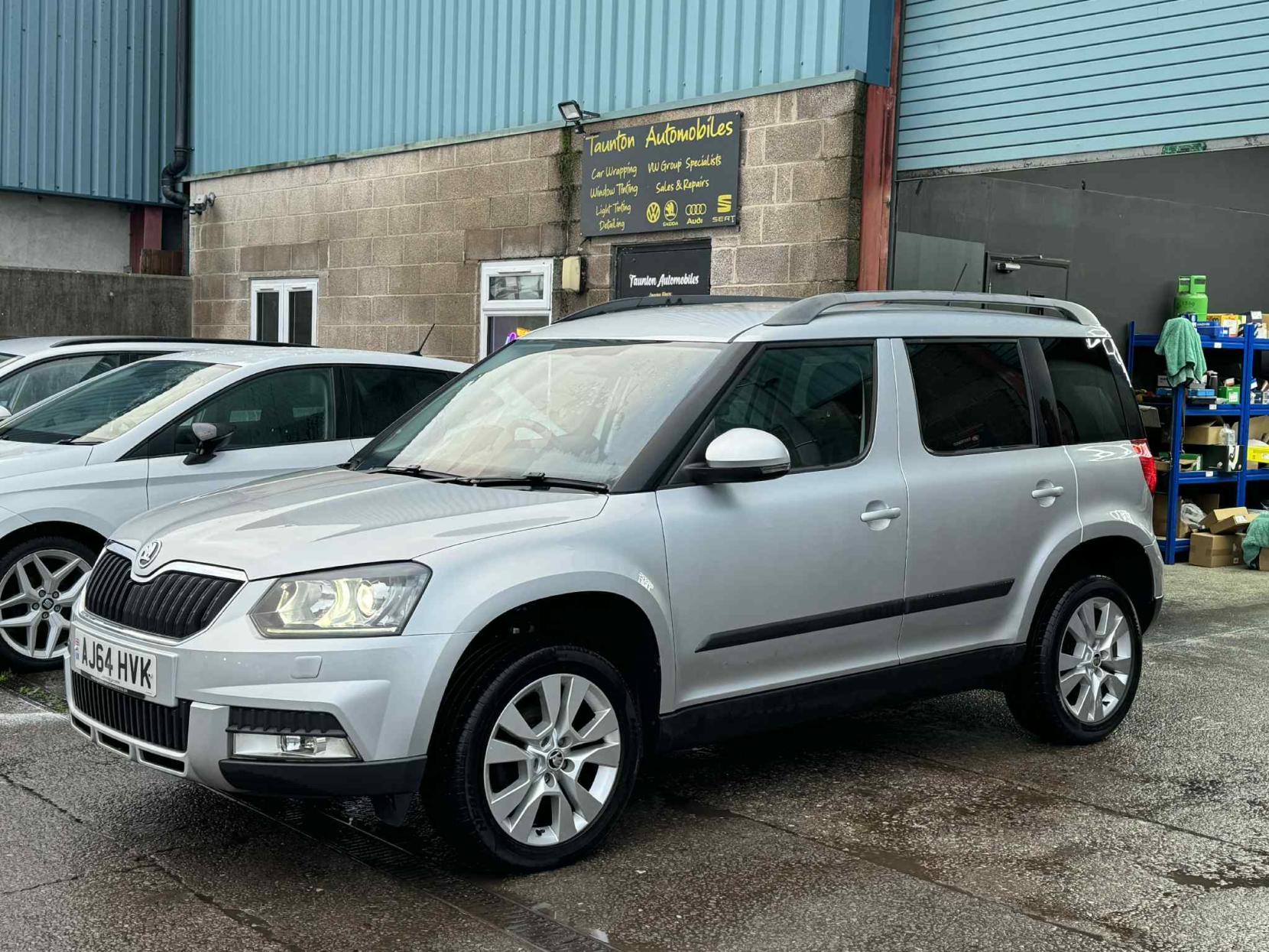 Skoda Yeti 2.0 TDI Elegance Outdoor 5dr Diesel Manual 4WD Euro 5 (140 ps)