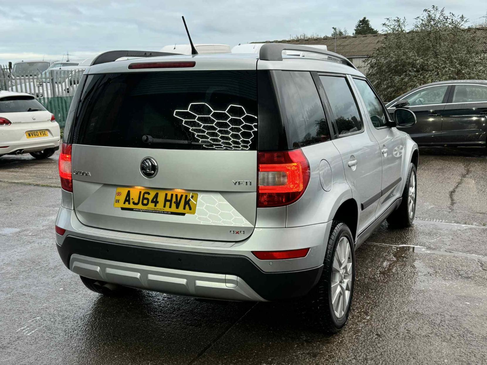 Skoda Yeti 2.0 TDI Elegance Outdoor 5dr Diesel Manual 4WD Euro 5 (140 ps)