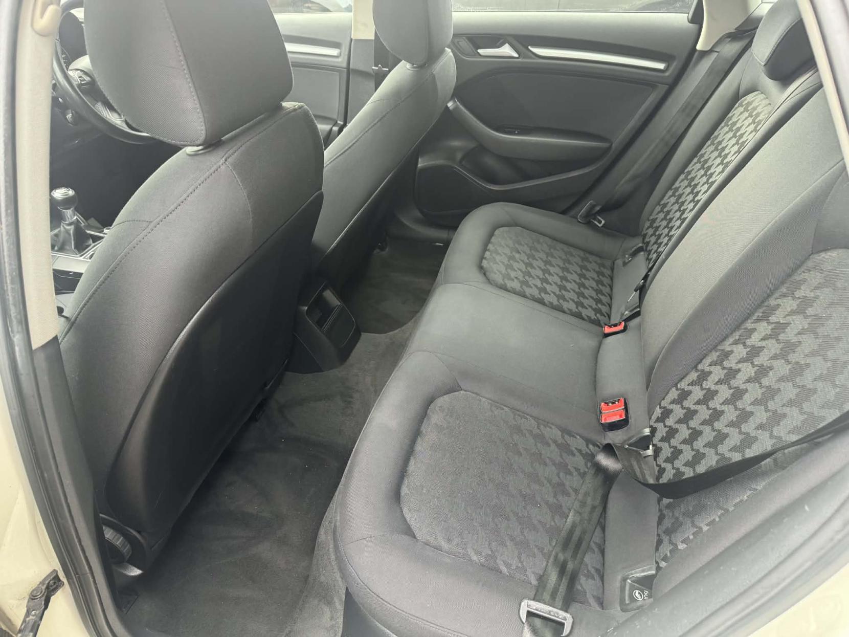 Audi A3 2.0 TDI SE Sportback 5dr Diesel Manual Euro 5 (s/s) (150 ps)