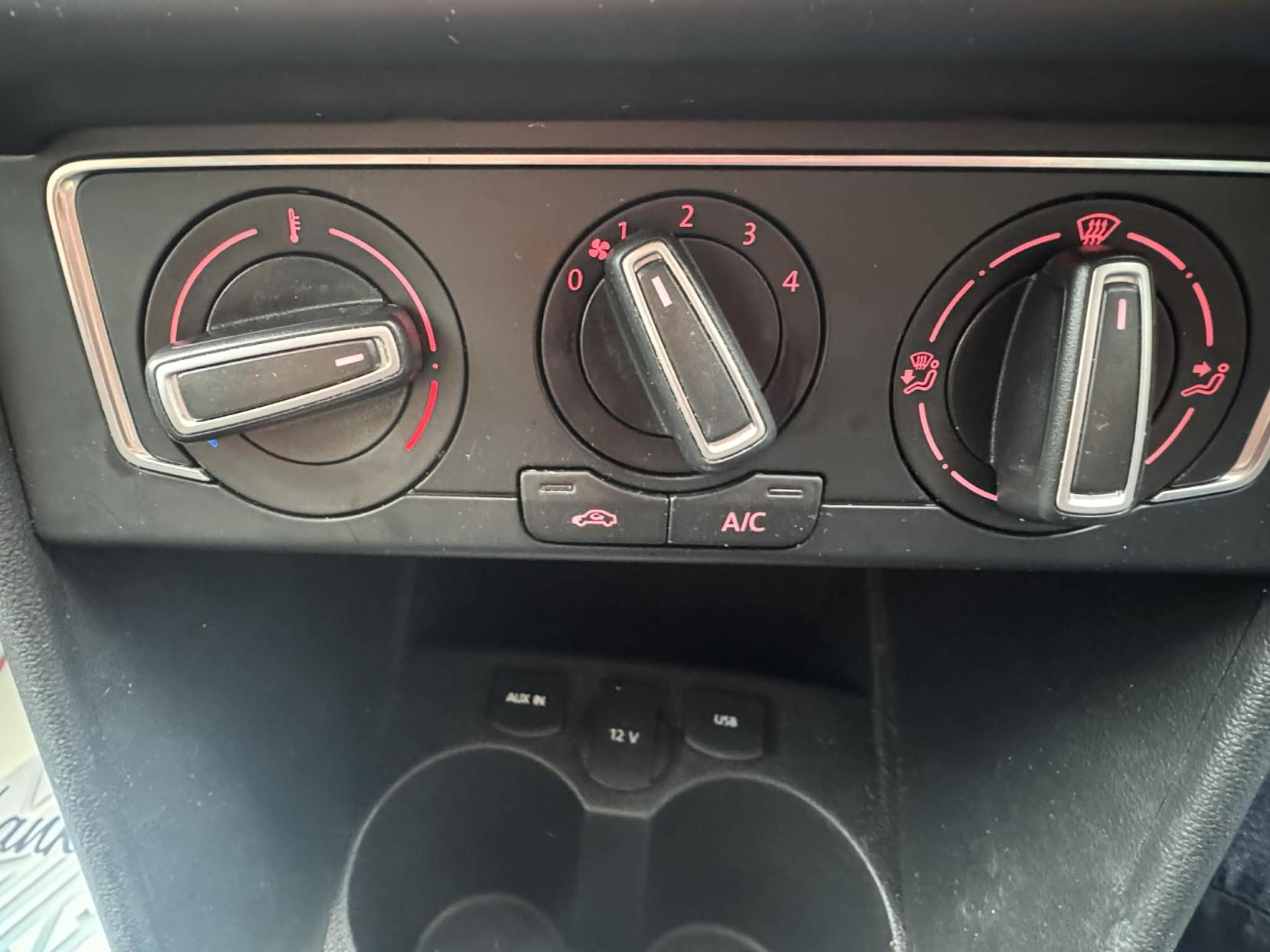 Volkswagen Polo 1.4 TDI BlueMotion Tech SE Hatchback 5dr Diesel Manual Euro 6 (s/s) (75 ps)