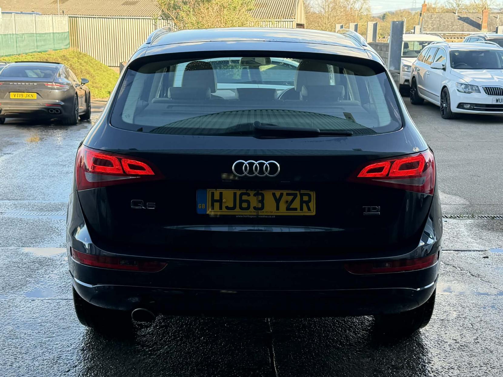 Audi Q5 2.0 TDI SE SUV 5dr Diesel Manual quattro Euro 5 (s/s) (177 ps)