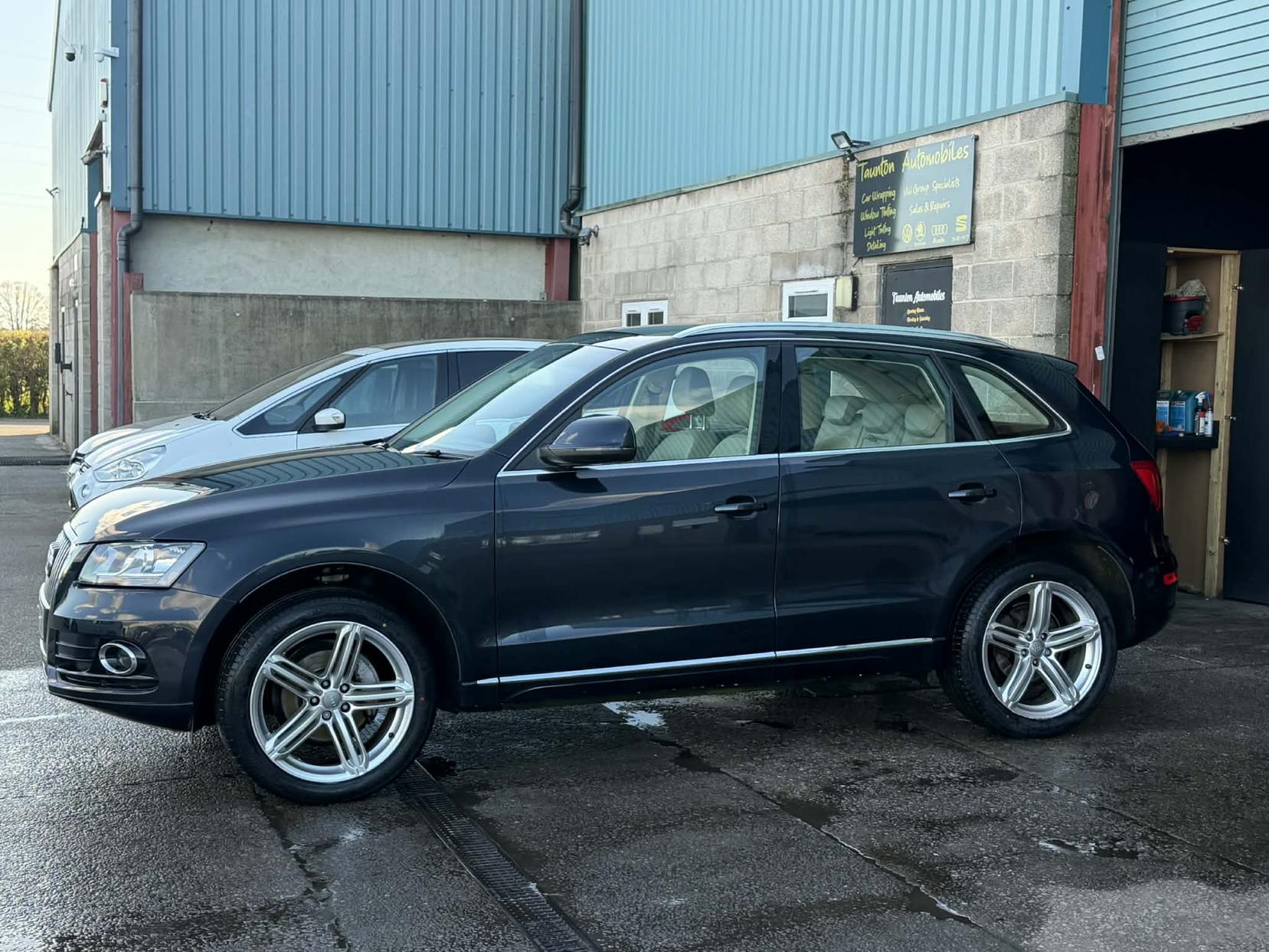 Audi Q5 2.0 TDI SE SUV 5dr Diesel Manual quattro Euro 5 (s/s) (177 ps)