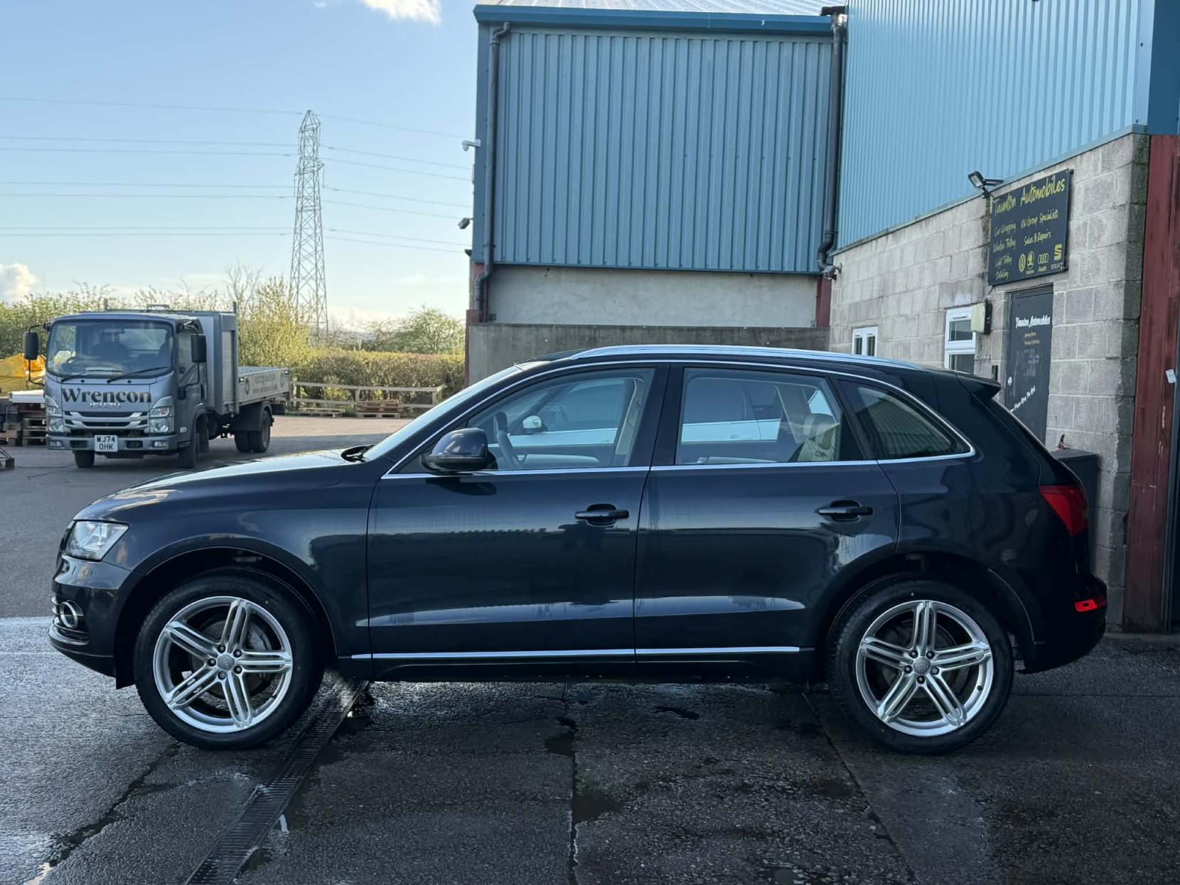 Audi Q5 2.0 TDI SE SUV 5dr Diesel Manual quattro Euro 5 (s/s) (177 ps)