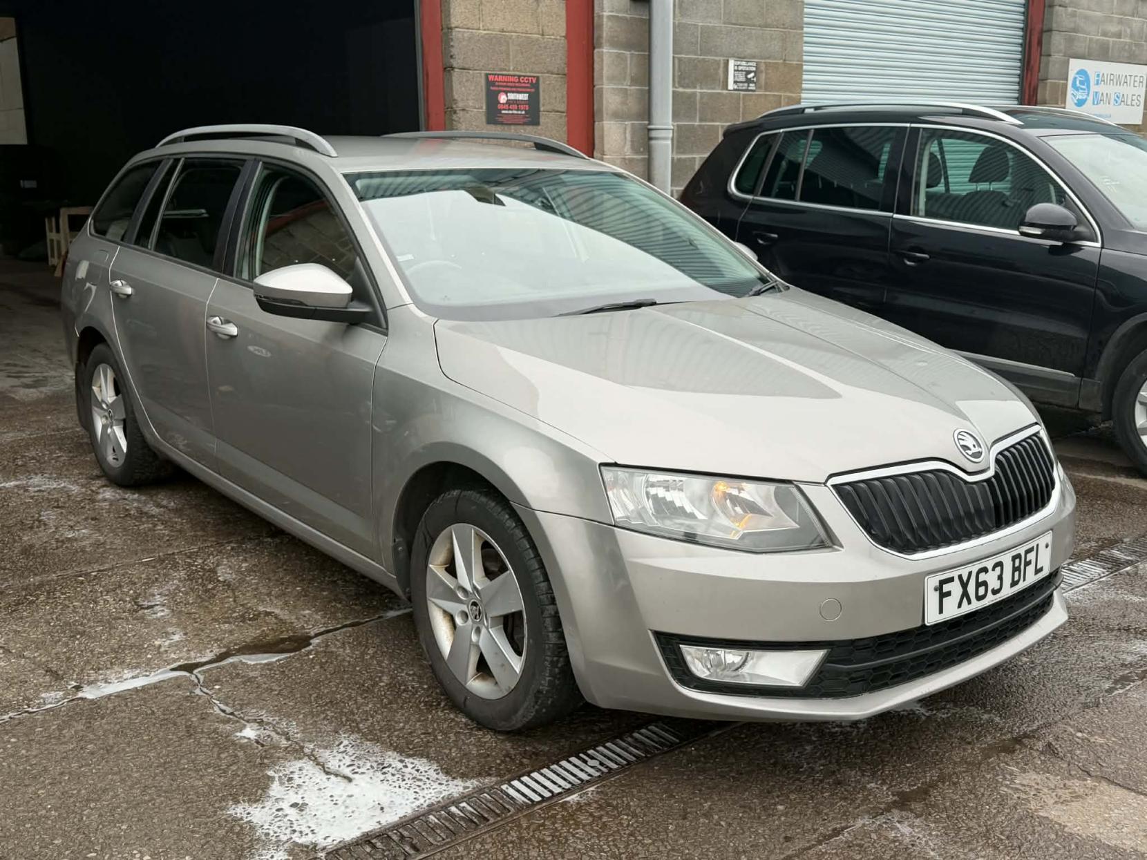 Skoda Octavia 1.6 TDI SE Estate 5dr Diesel DSG Euro 5 (s/s) (105 ps)