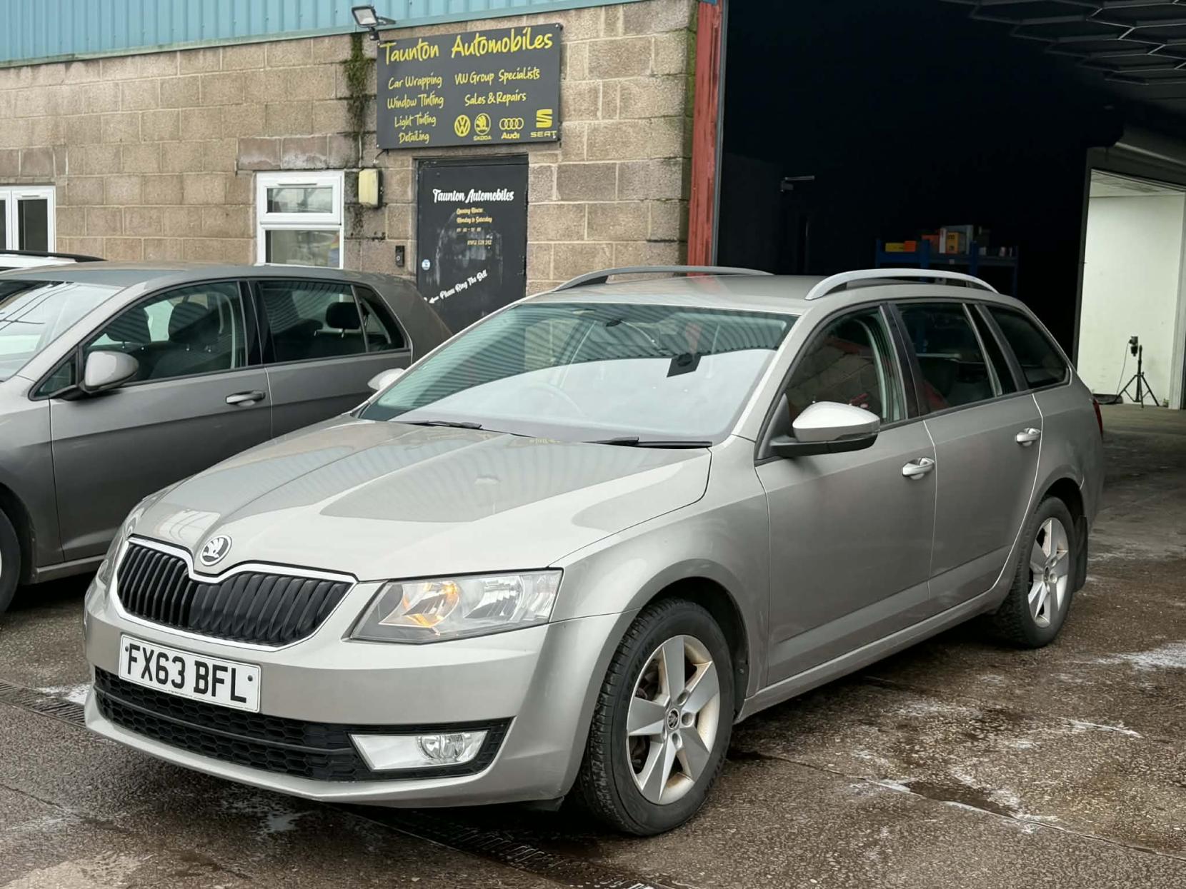Skoda Octavia 1.6 TDI SE Estate 5dr Diesel DSG Euro 5 (s/s) (105 ps)
