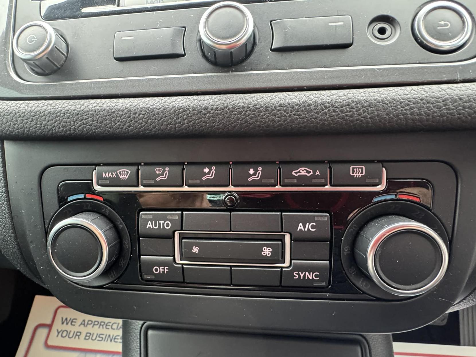 Volkswagen Tiguan 2.0 TDI BlueMotion Tech Match SUV 5dr Diesel Manual 2WD Euro 5 (s/s) (140 ps)