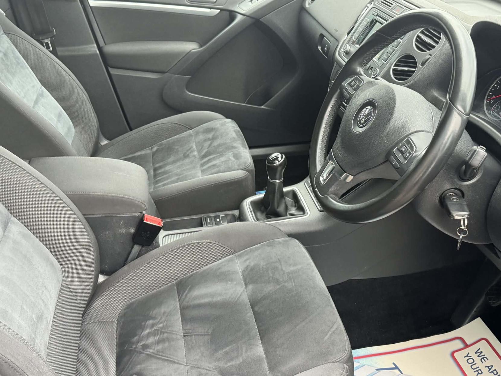 Volkswagen Tiguan 2.0 TDI BlueMotion Tech Match SUV 5dr Diesel Manual 2WD Euro 5 (s/s) (140 ps)