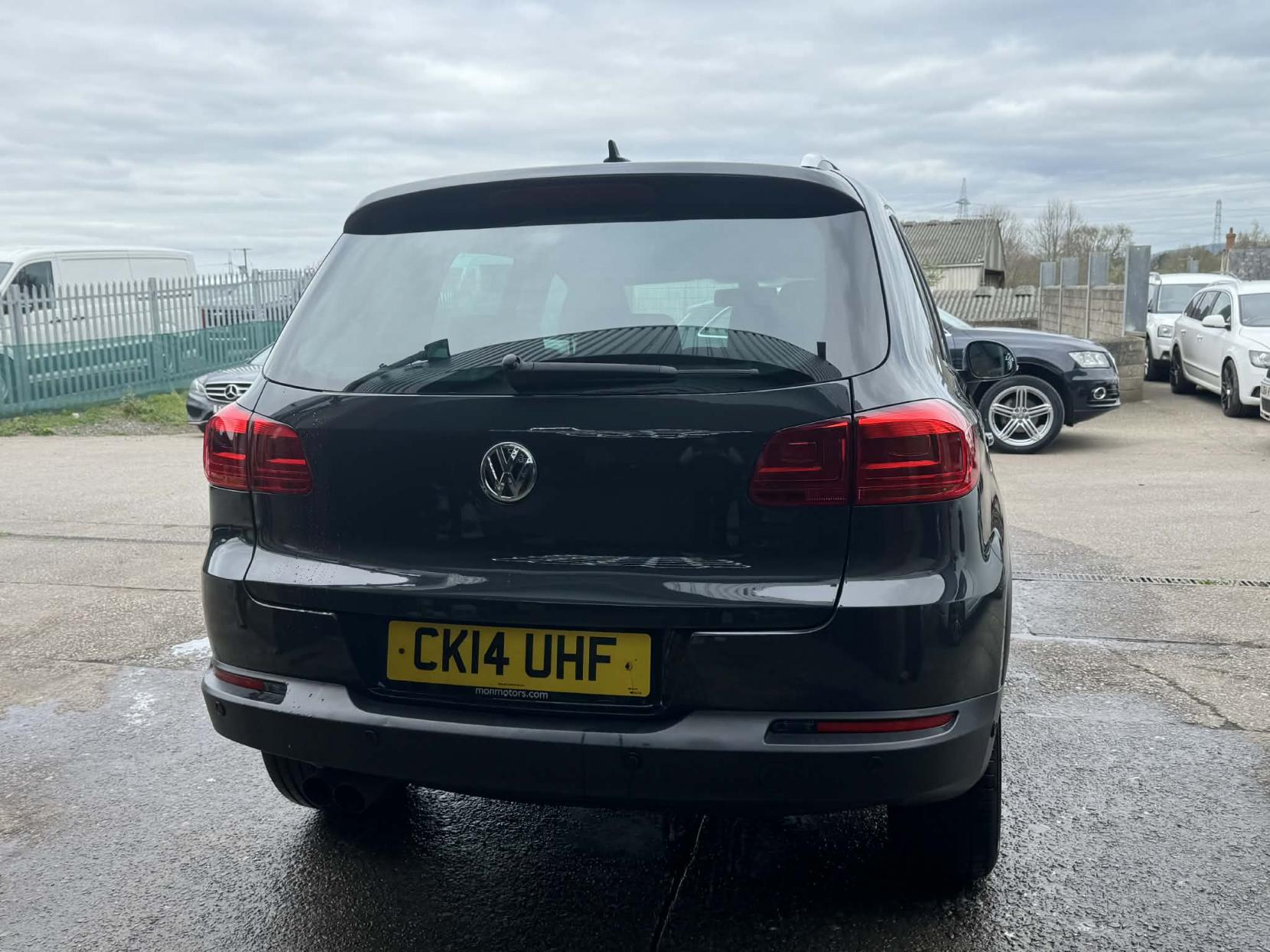 Volkswagen Tiguan 2.0 TDI BlueMotion Tech Match SUV 5dr Diesel Manual 2WD Euro 5 (s/s) (140 ps)