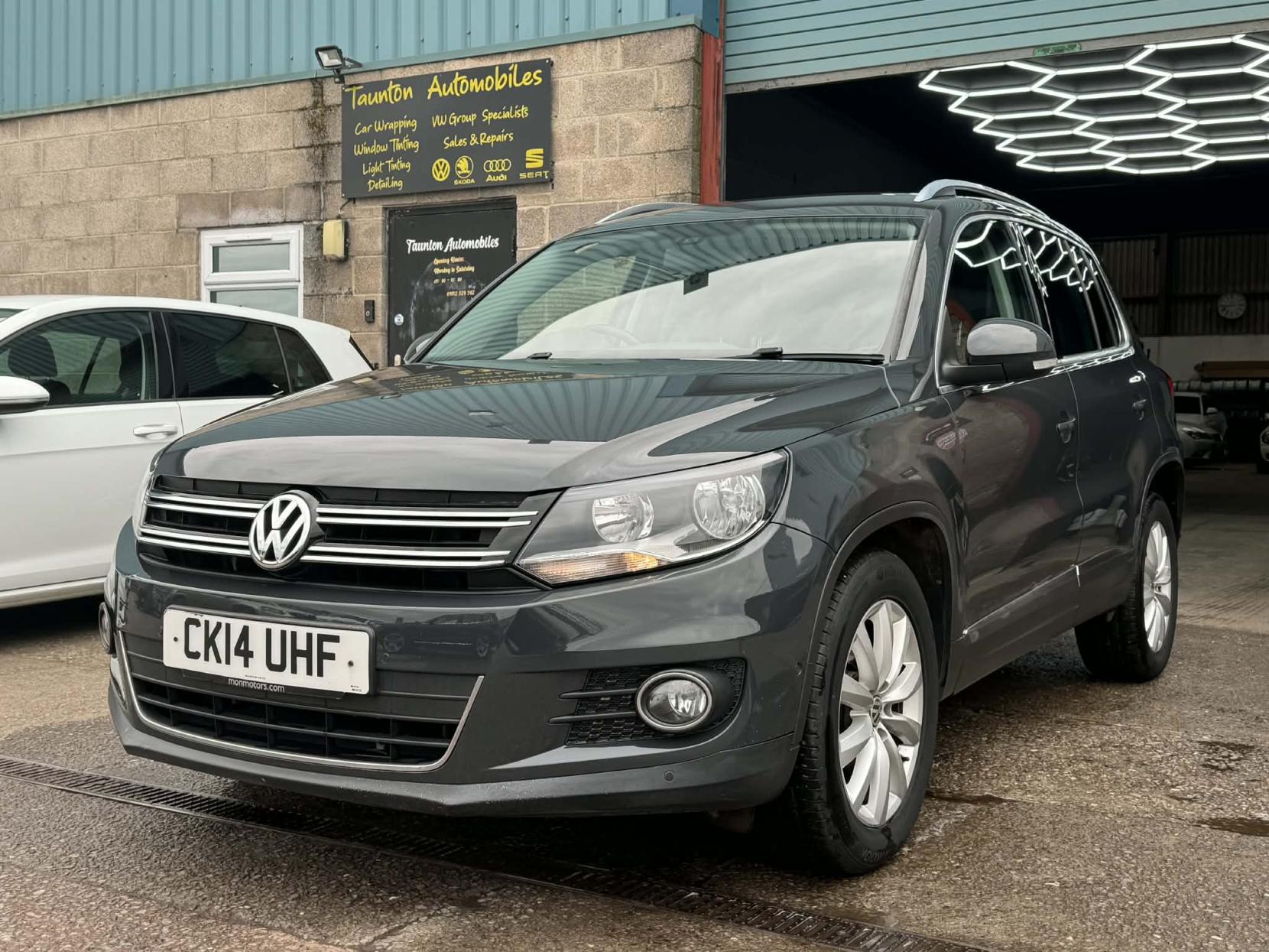 Volkswagen Tiguan 2.0 TDI BlueMotion Tech Match SUV 5dr Diesel Manual 2WD Euro 5 (s/s) (140 ps)