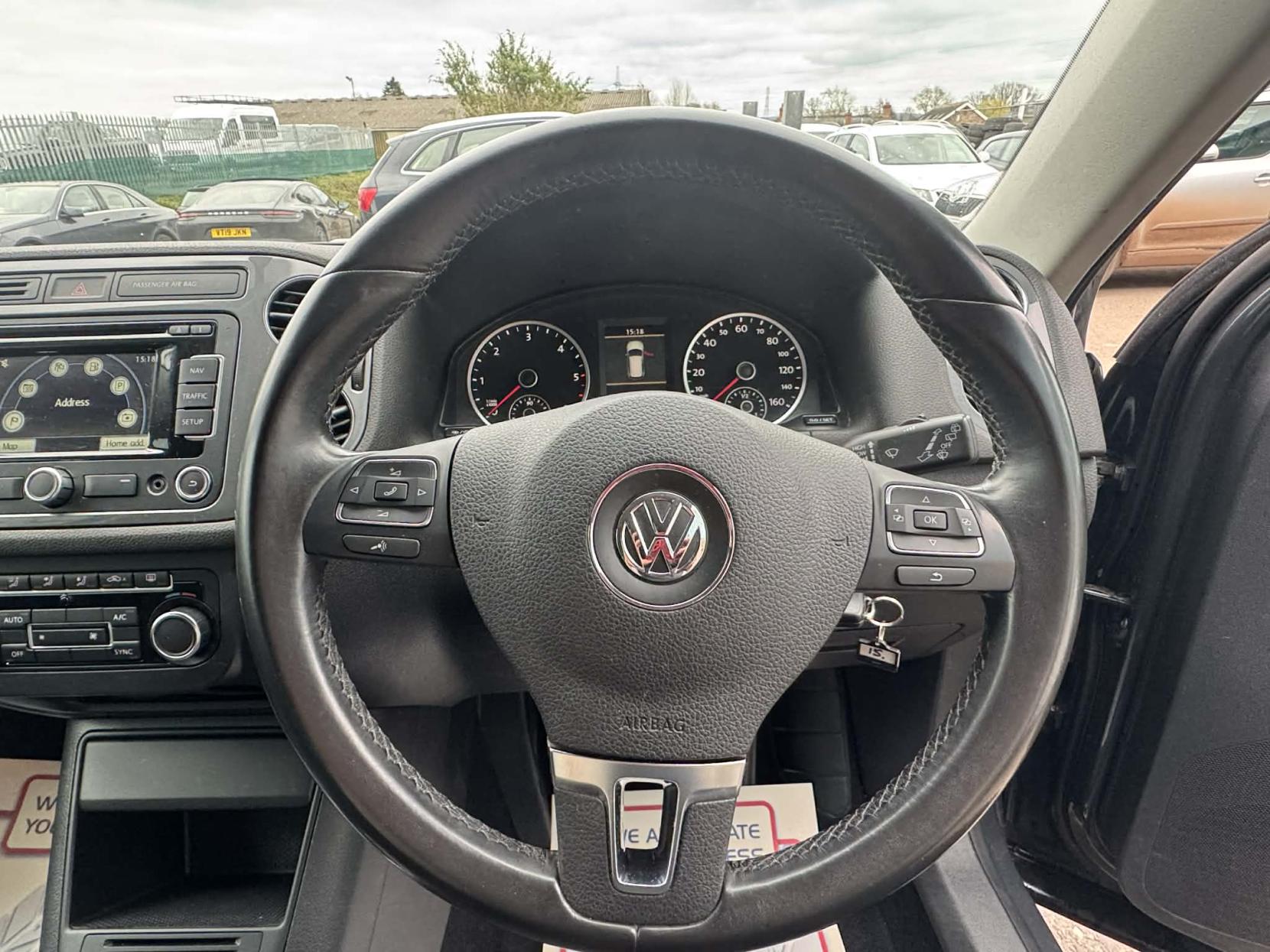 Volkswagen Tiguan 2.0 TDI BlueMotion Tech Match SUV 5dr Diesel Manual 2WD Euro 5 (s/s) (140 ps)