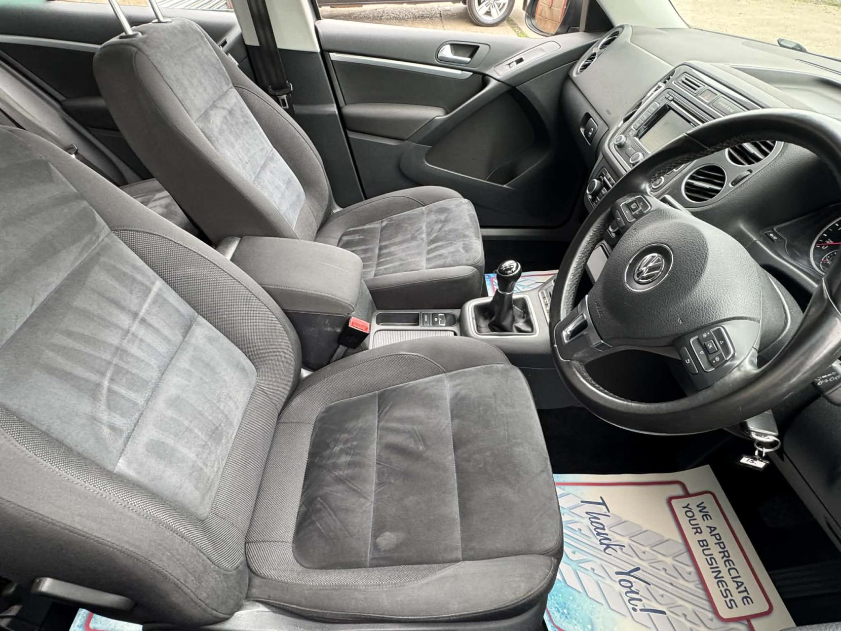 Volkswagen Tiguan 2.0 TDI BlueMotion Tech Match SUV 5dr Diesel Manual 2WD Euro 5 (s/s) (140 ps)