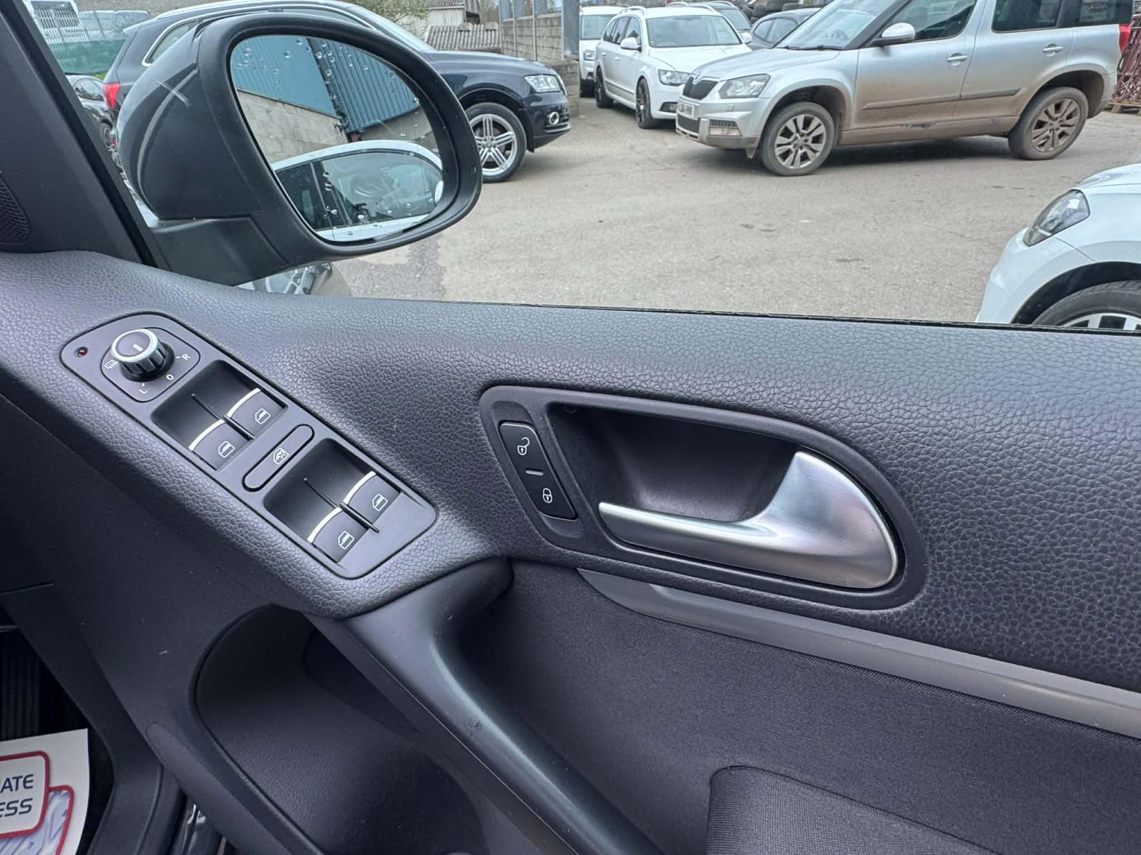 Volkswagen Tiguan 2.0 TDI BlueMotion Tech Match SUV 5dr Diesel Manual 2WD Euro 5 (s/s) (140 ps)