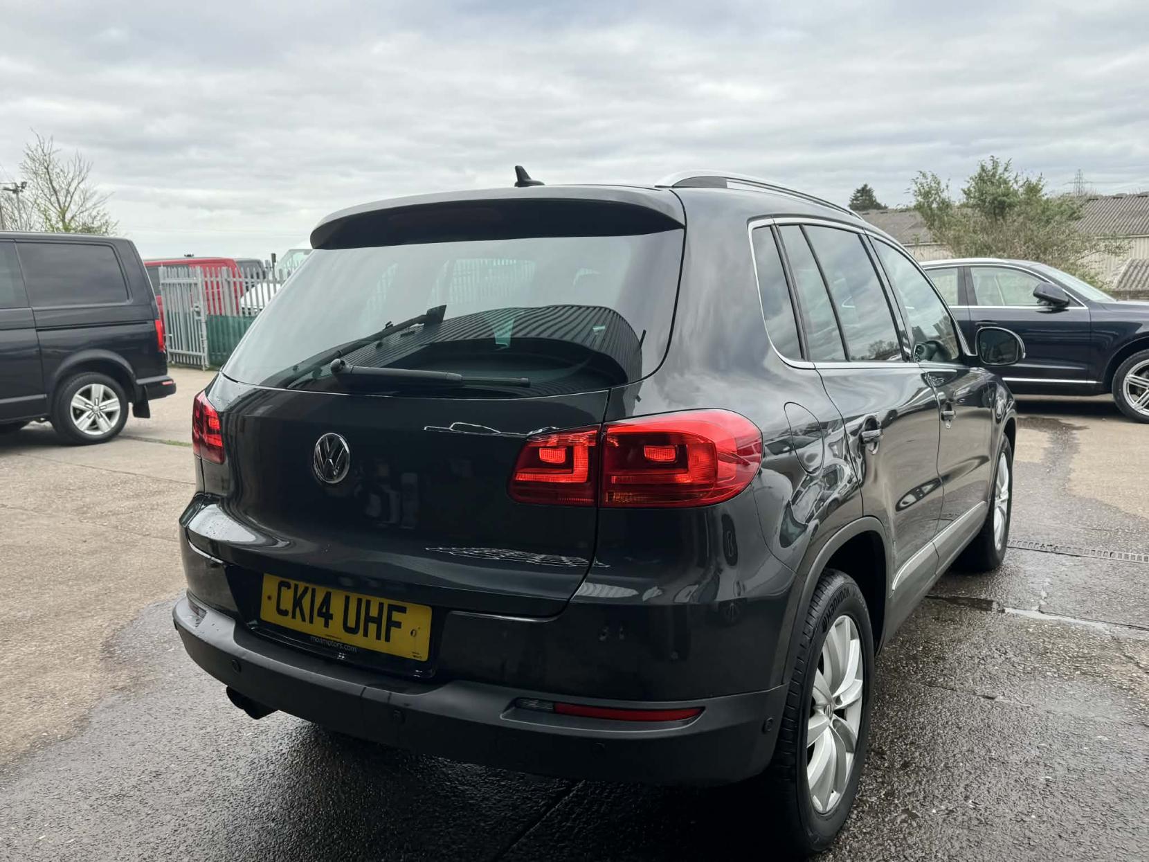 Volkswagen Tiguan 2.0 TDI BlueMotion Tech Match SUV 5dr Diesel Manual 2WD Euro 5 (s/s) (140 ps)