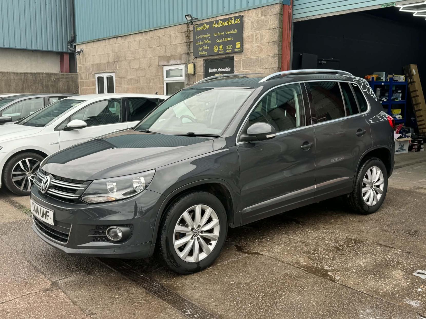 Volkswagen Tiguan 2.0 TDI BlueMotion Tech Match SUV 5dr Diesel Manual 2WD Euro 5 (s/s) (140 ps)